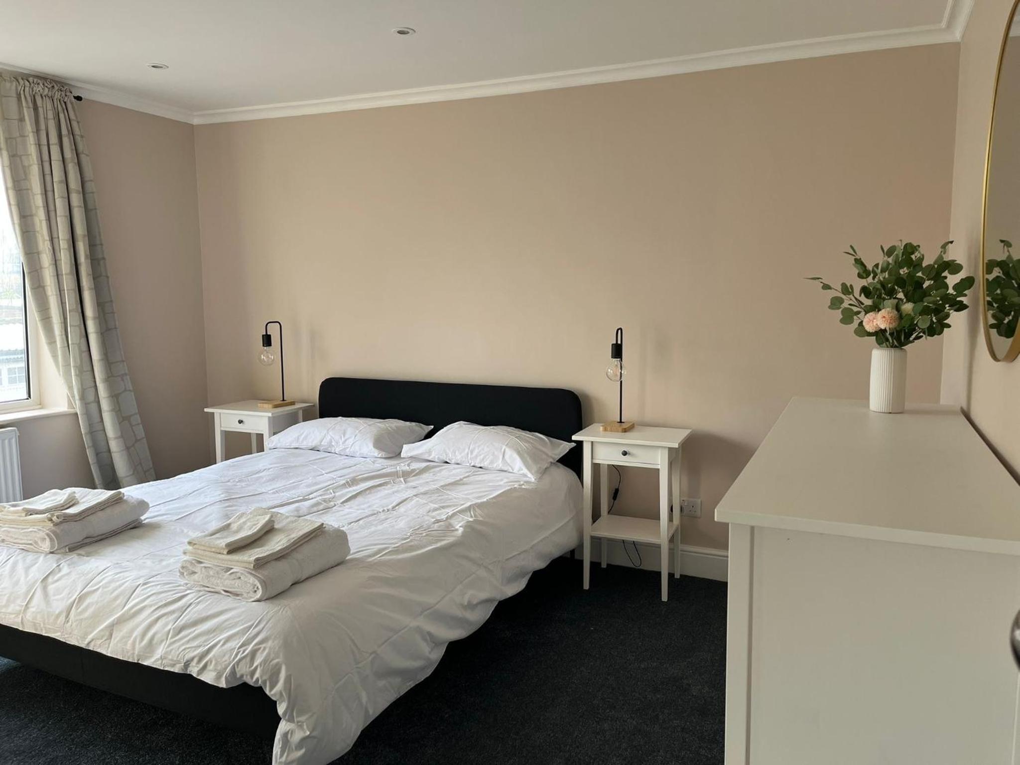Lovely Ealing 3 Bed Flat