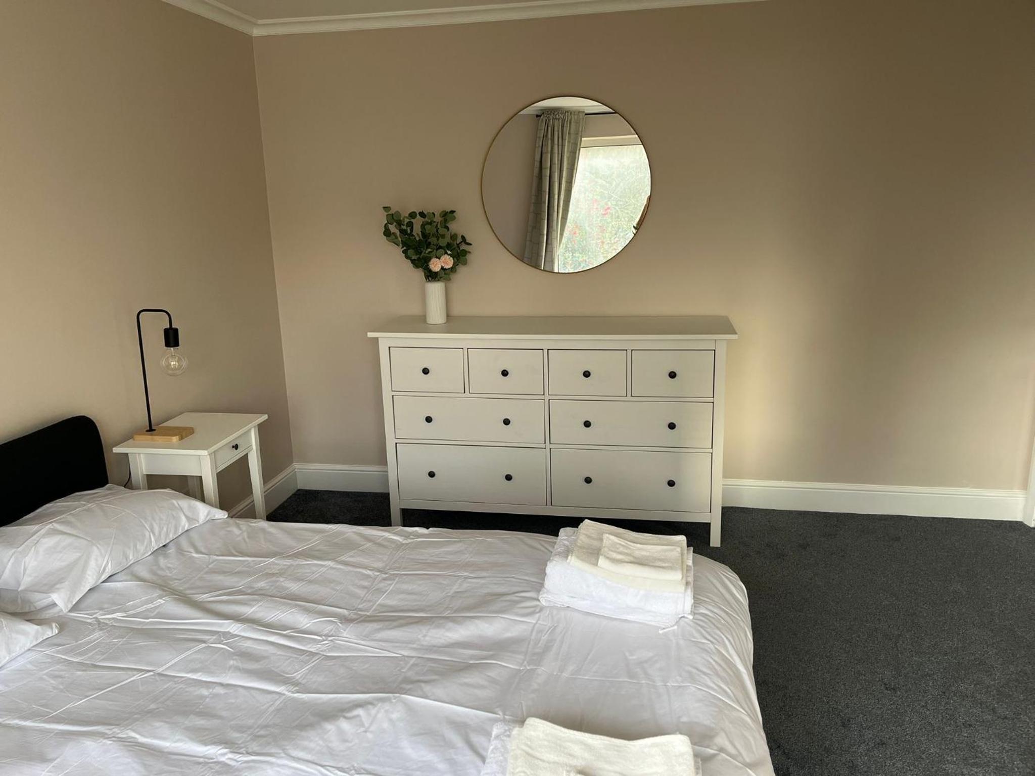Lovely Ealing 3 Bed Flat