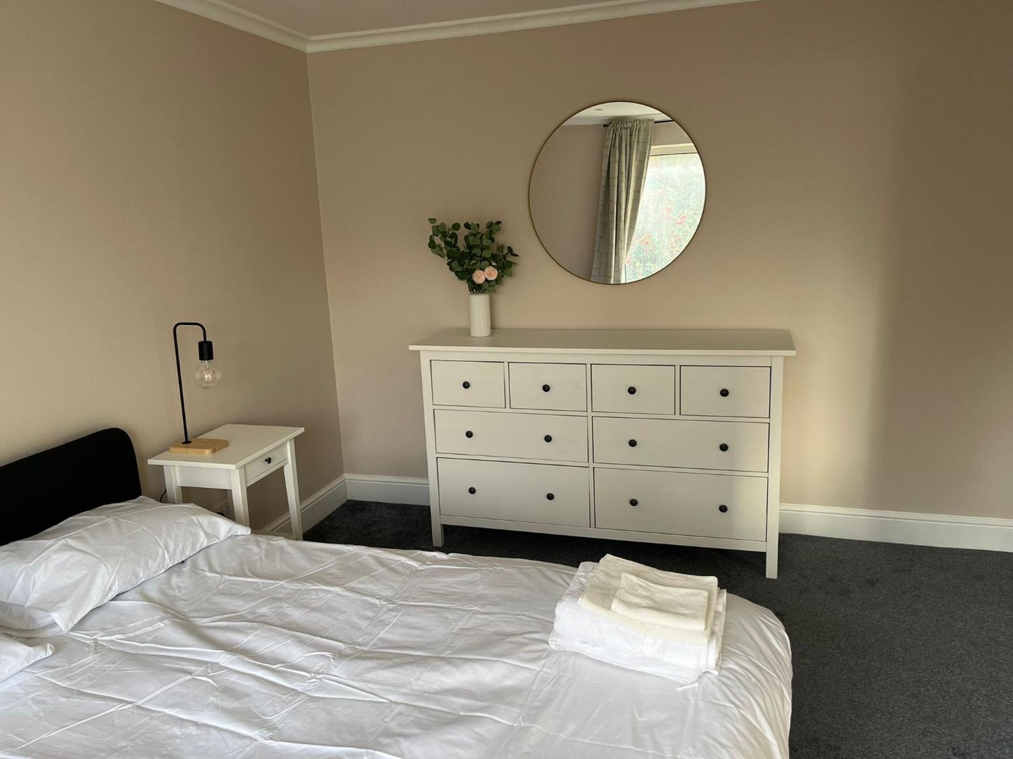 Lovely Ealing 3 Bed Flat