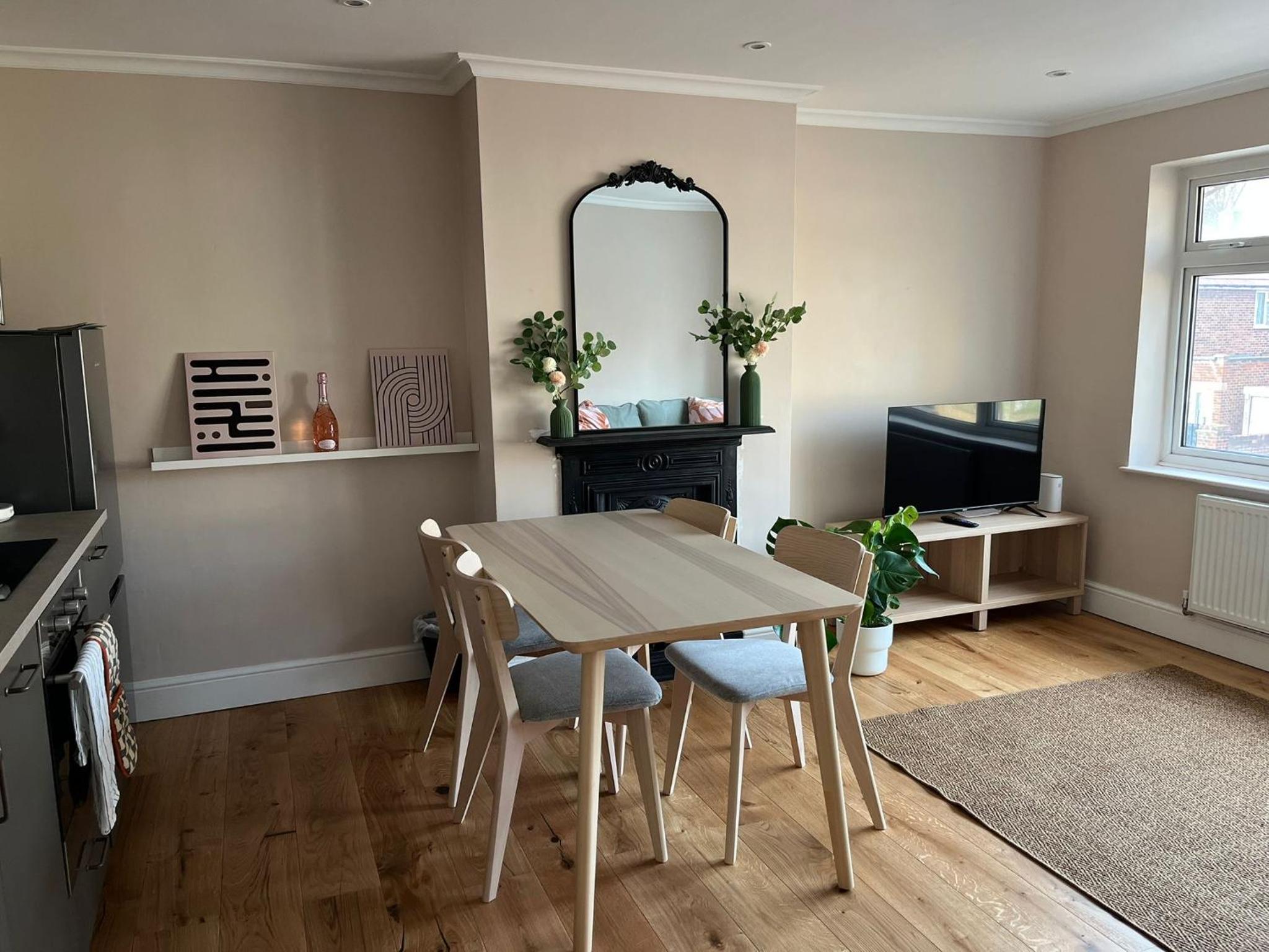 Lovely Ealing 3 Bed Flat