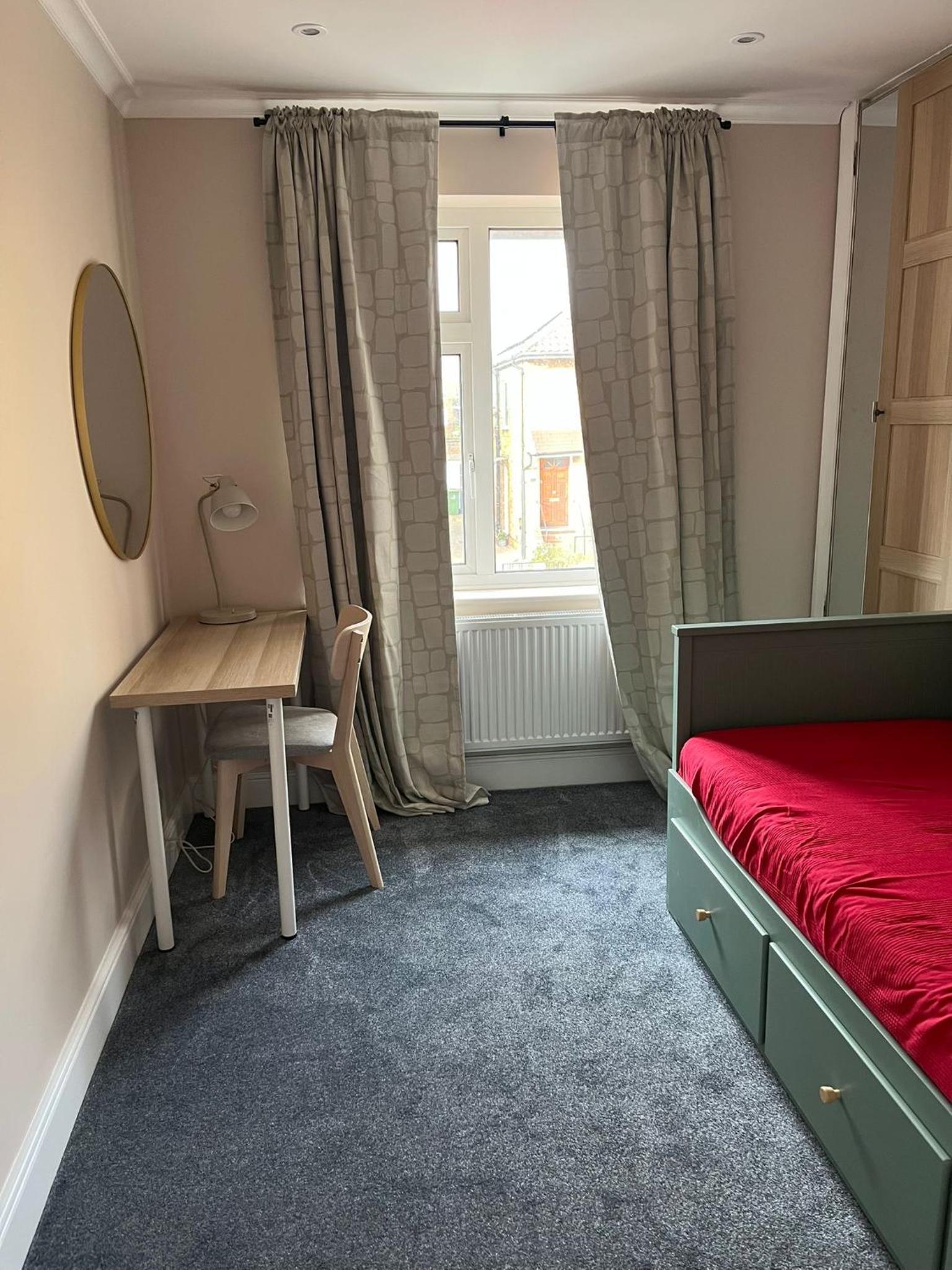 Lovely Ealing 3 Bed Flat