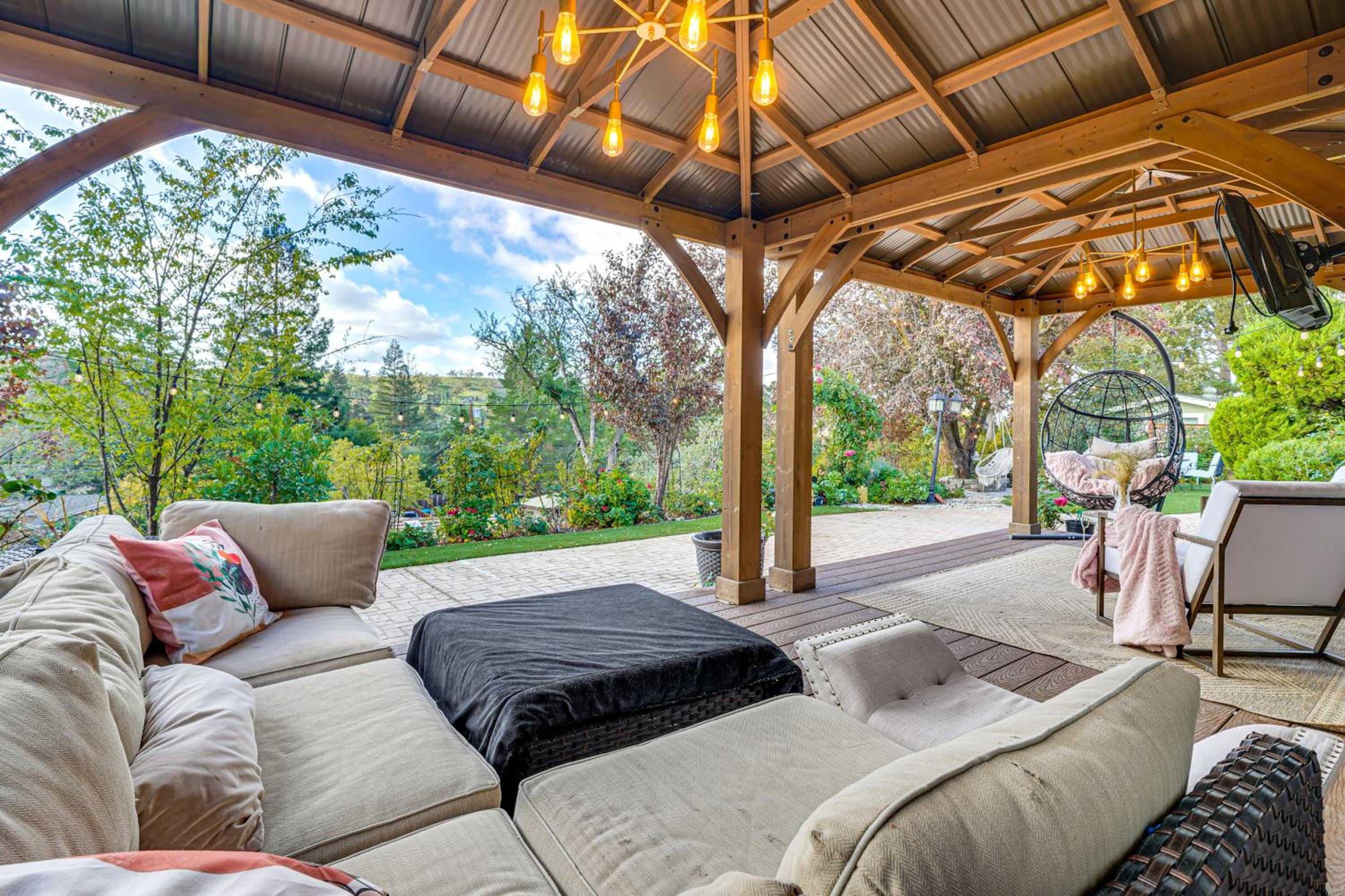 Work and Relax! Updated Walnut Creek Home with Office