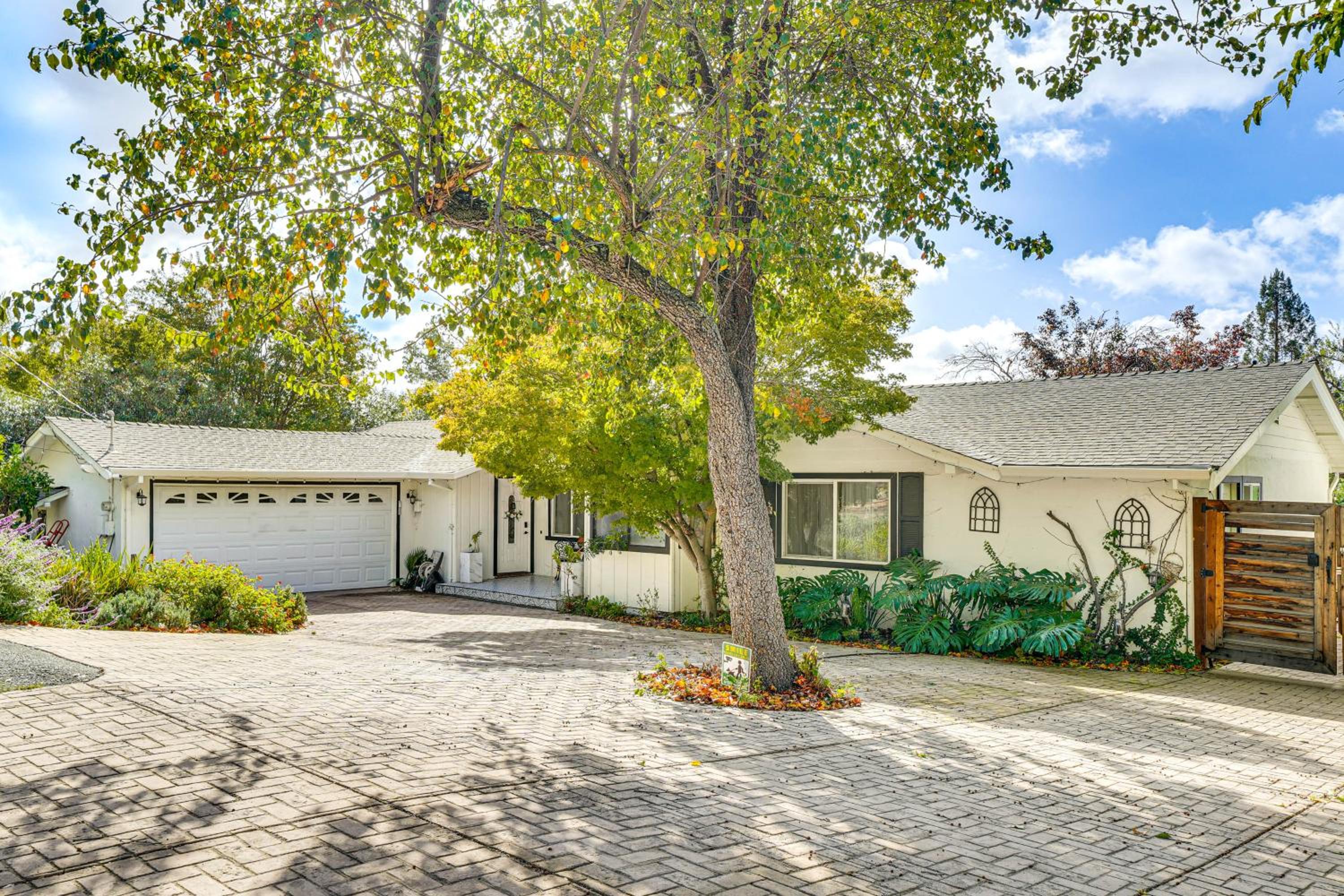 Work and Relax! Updated Walnut Creek Home with Office
