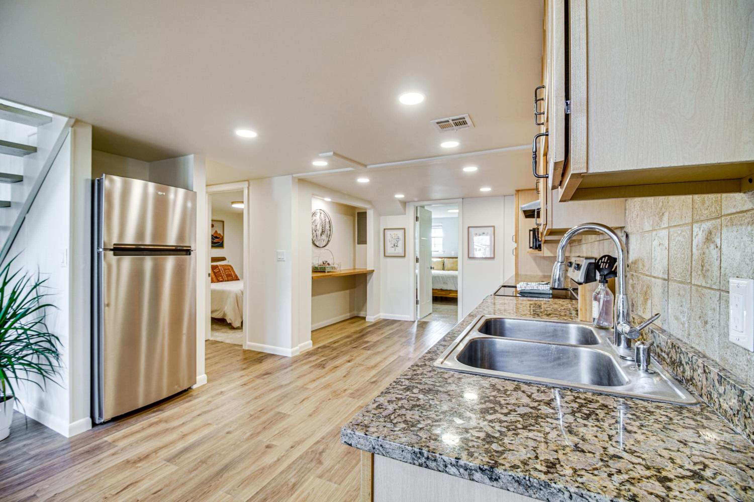 Walk to Grand Lake Family Escape in Afton!