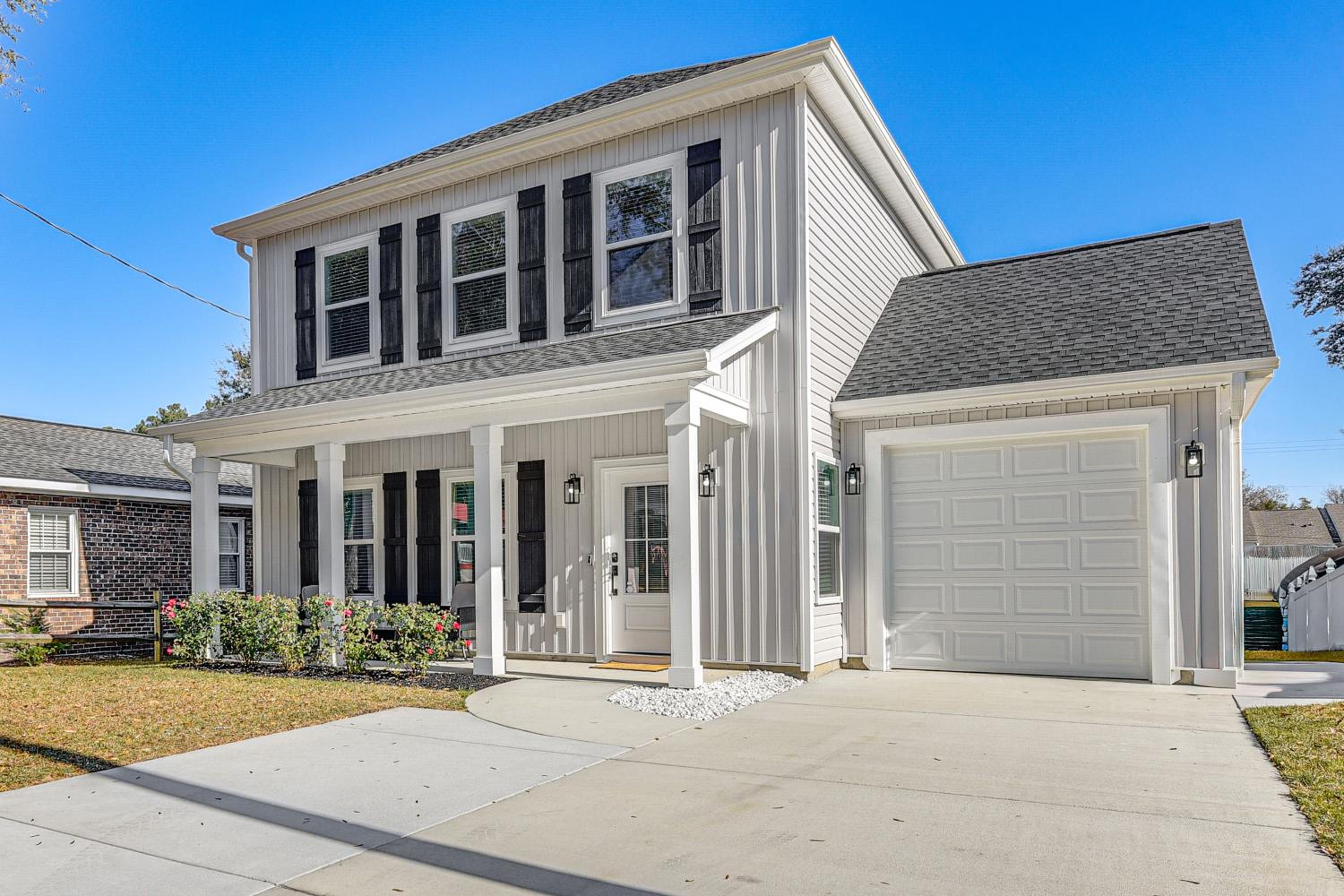 Hot Tub and Fire Pit Home Near Dtwn Little River!