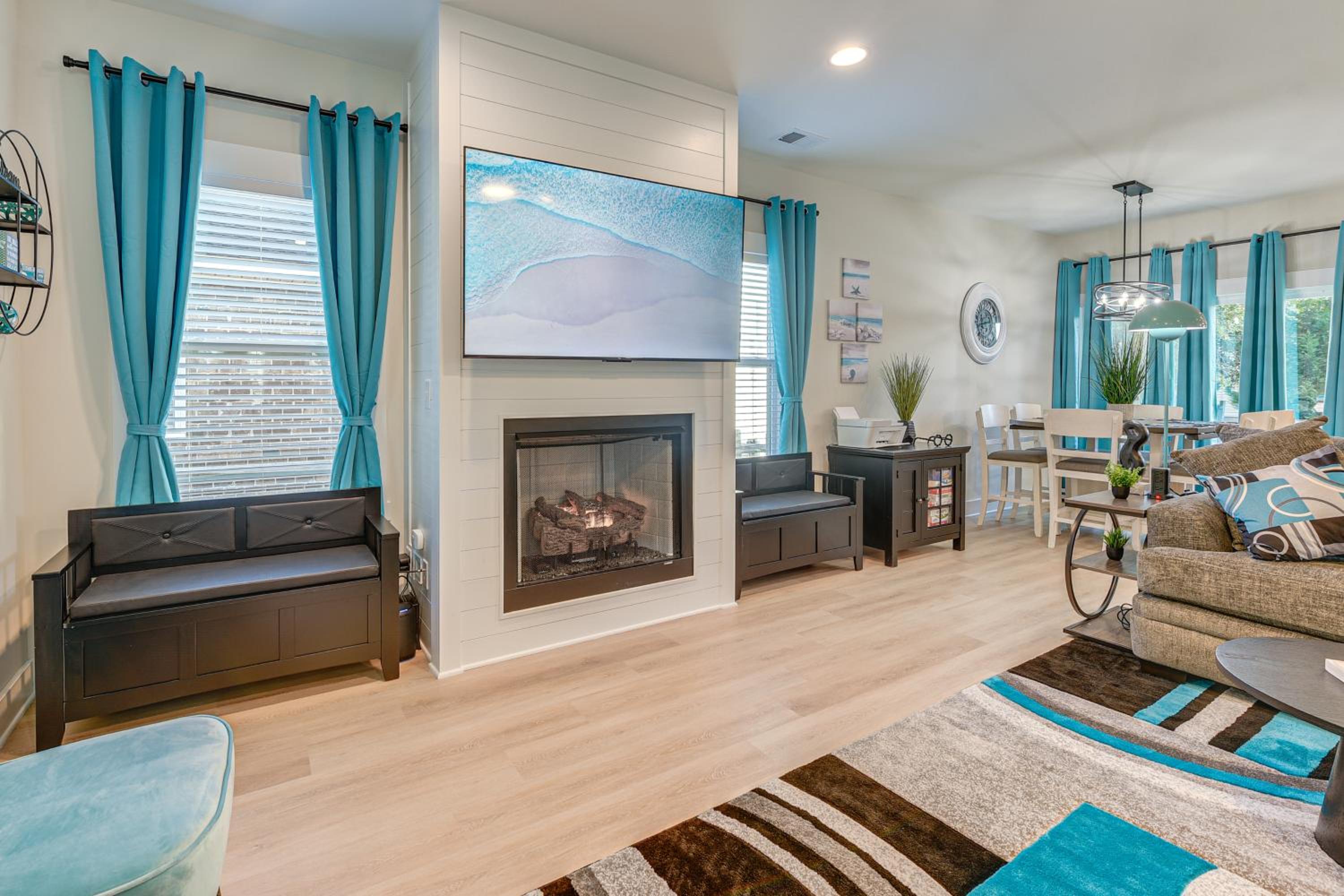 Hot Tub and Fire Pit Home Near Dtwn Little River!