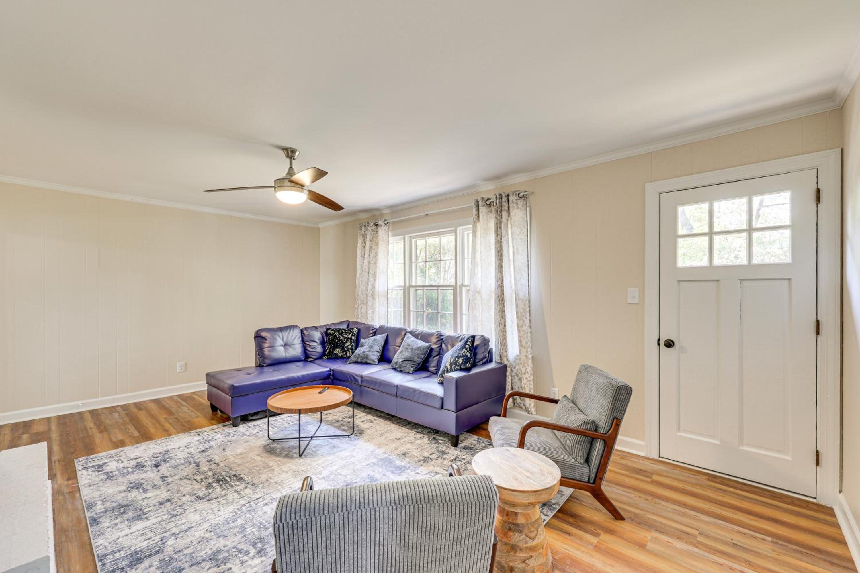 Comfort and Convenience! Home 3 Mi to Dtwn Wilson