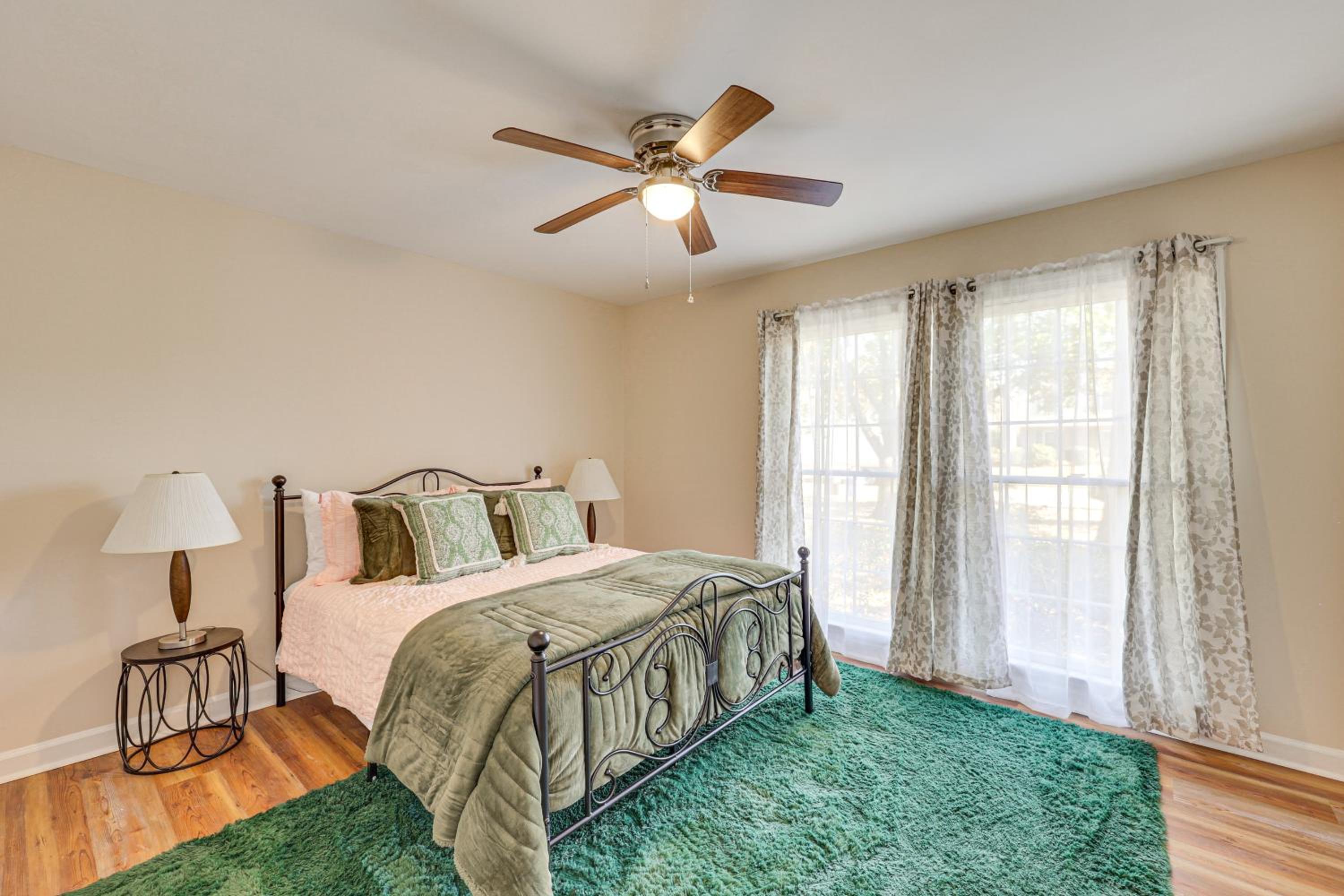 Comfort and Convenience! Home 3 Mi to Dtwn Wilson