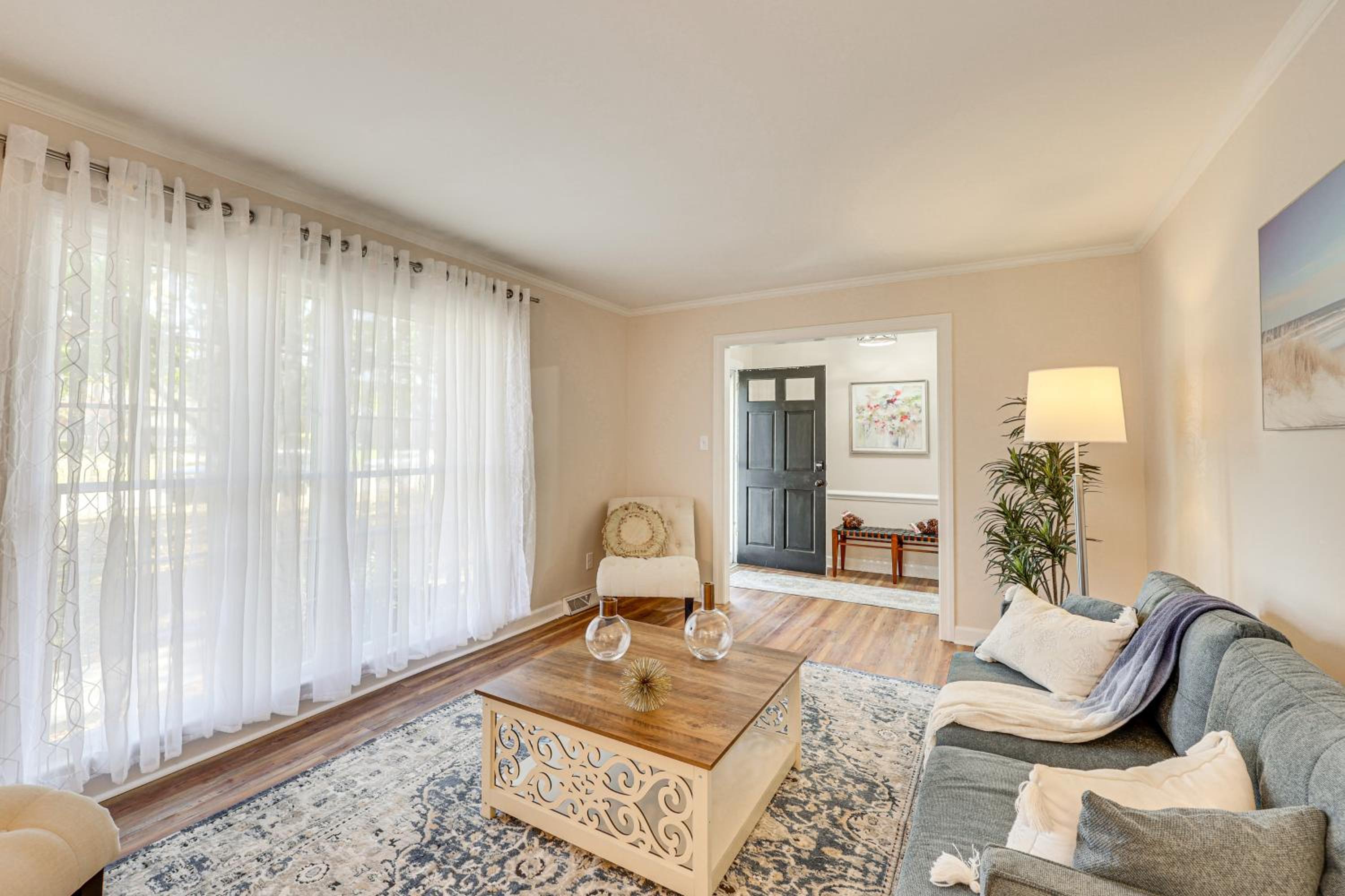 Comfort and Convenience! Home 3 Mi to Dtwn Wilson