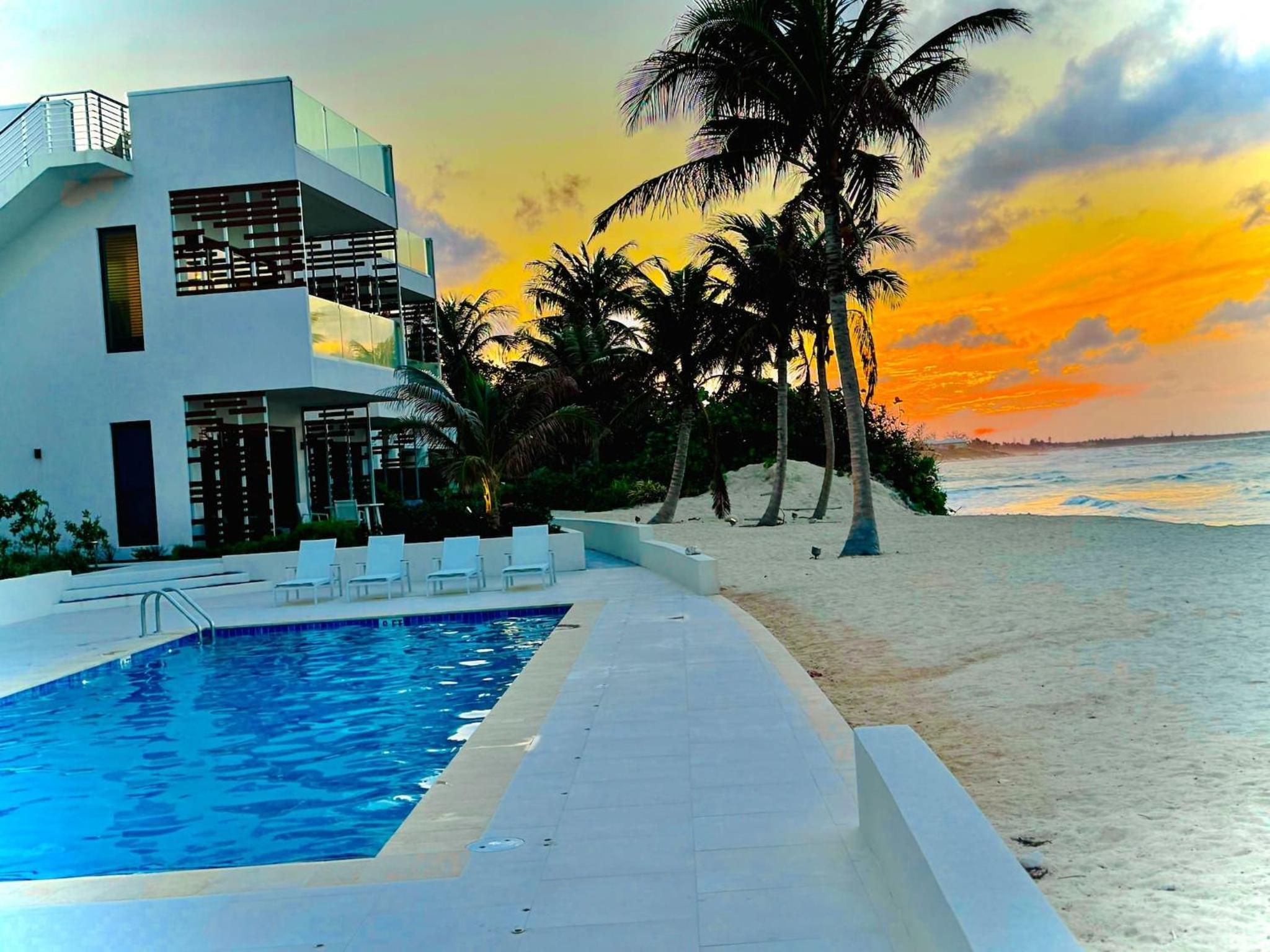 Oceanfront Rooftop luxury 2B2B residency pool beach in North Side, Grand Cayman