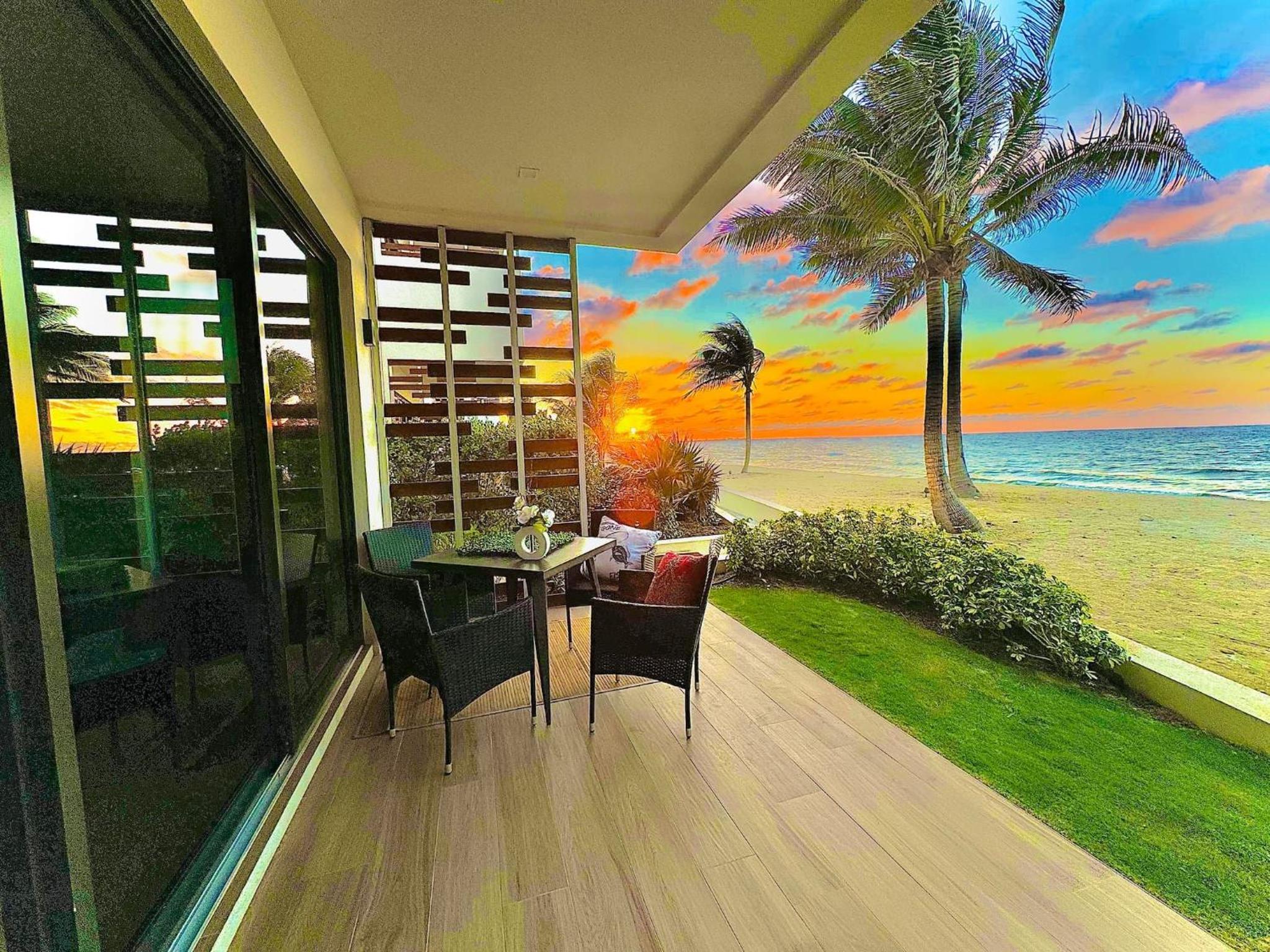 Oceanfront Rooftop luxury 2B2B residency pool beach in North Side, Grand Cayman