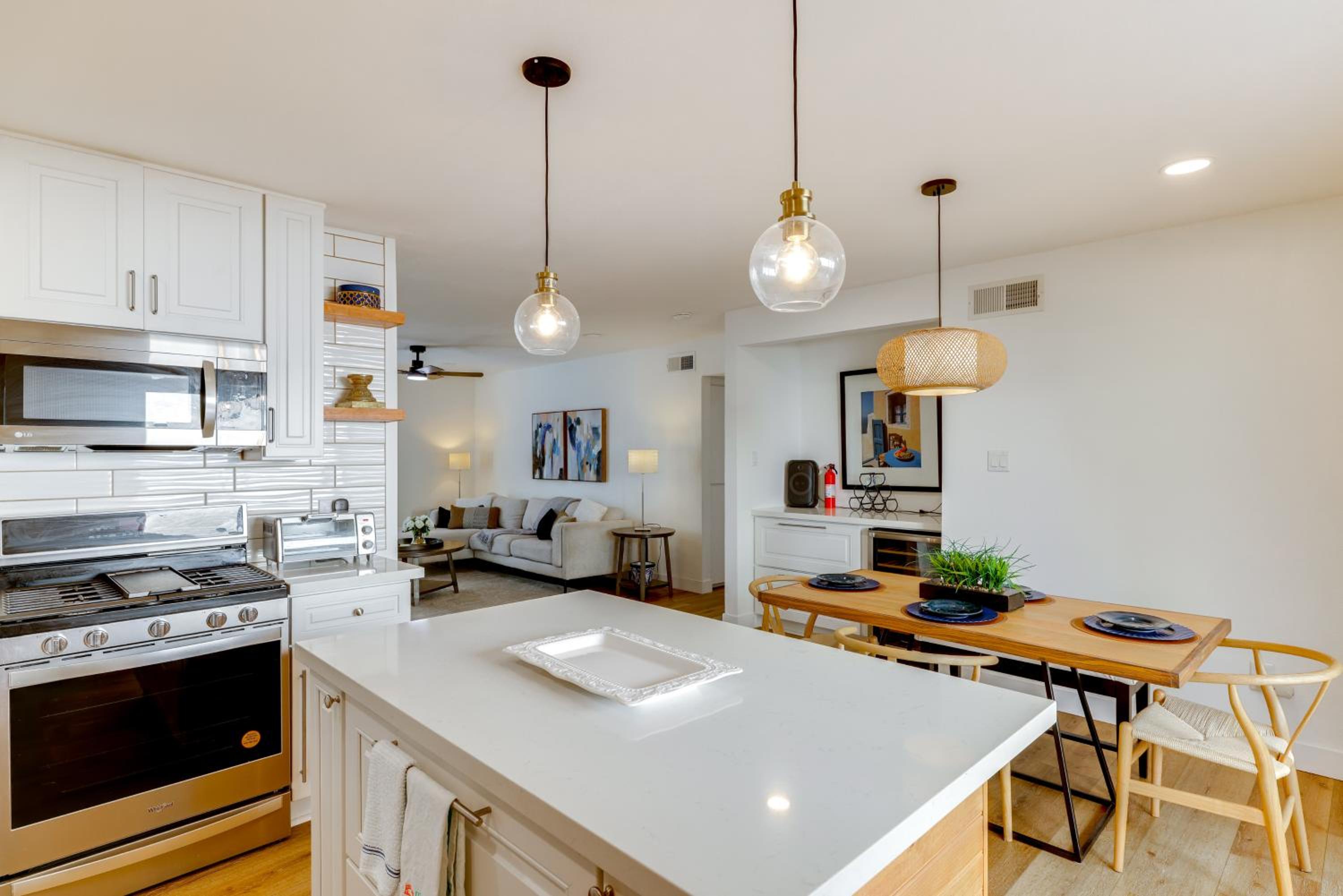 Walk to Canal Trail! Condo with Pool in Scottsdale