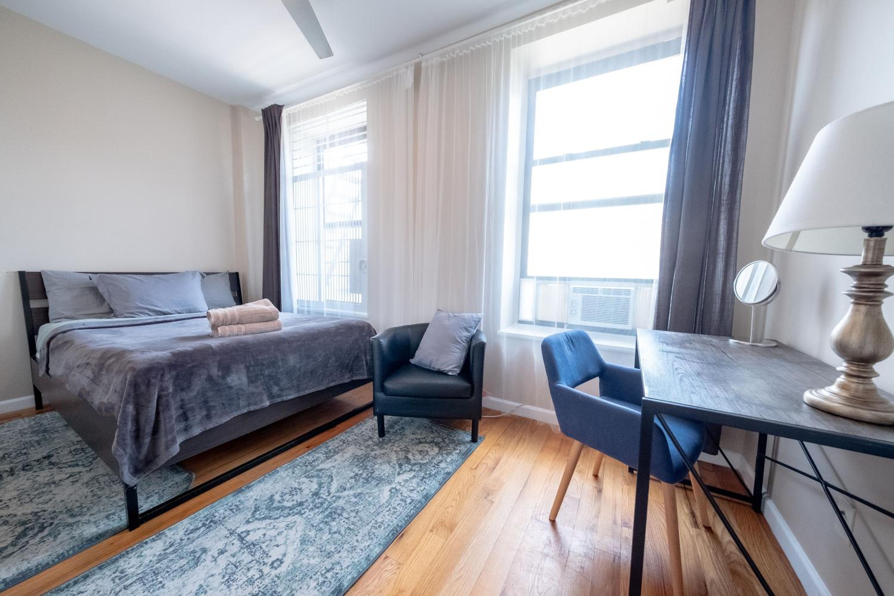 3BR apt two blocks to Central Park elevator, laundry, virtual doorman
