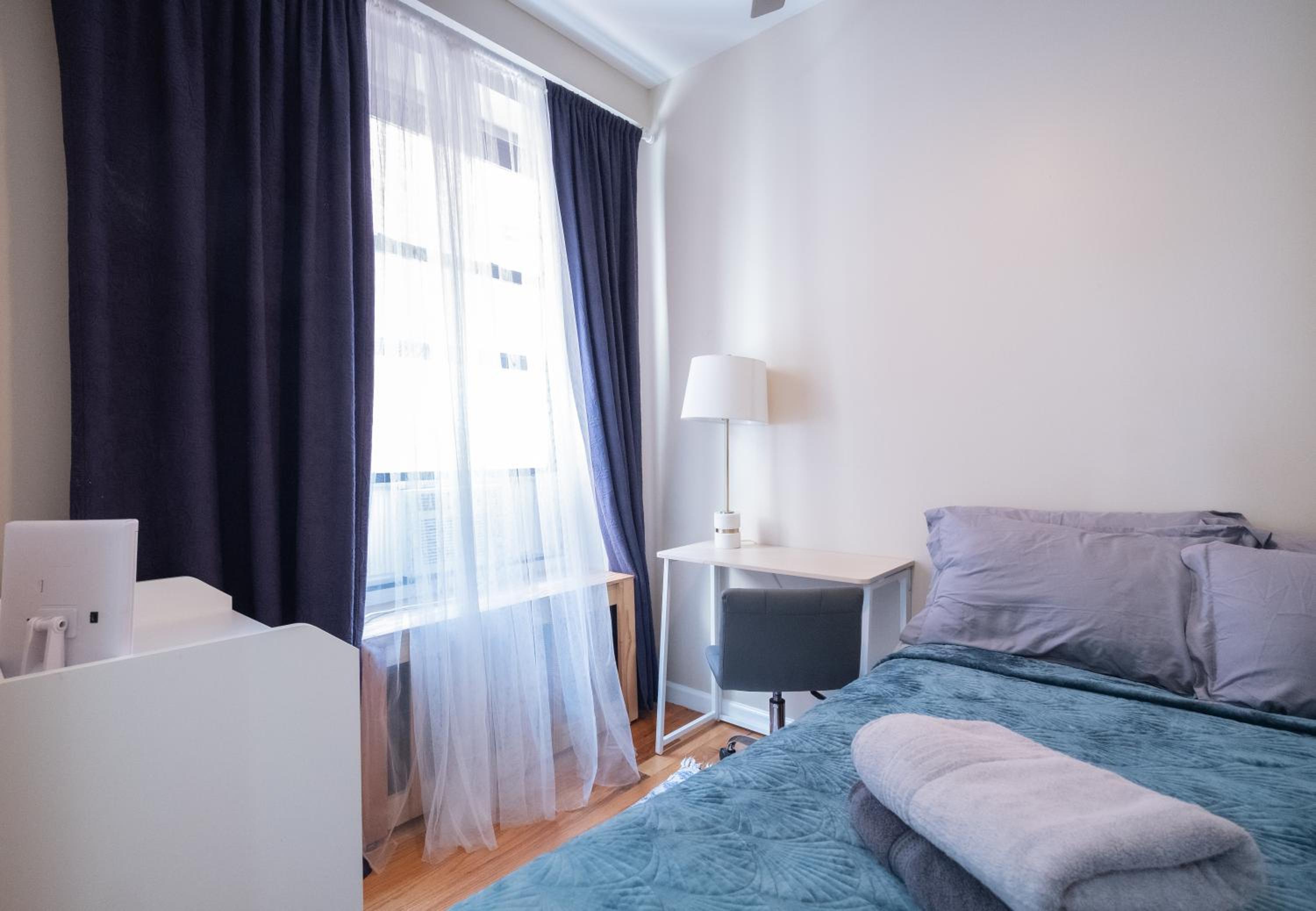 3BR apt two blocks to Central Park elevator, laundry, virtual doorman