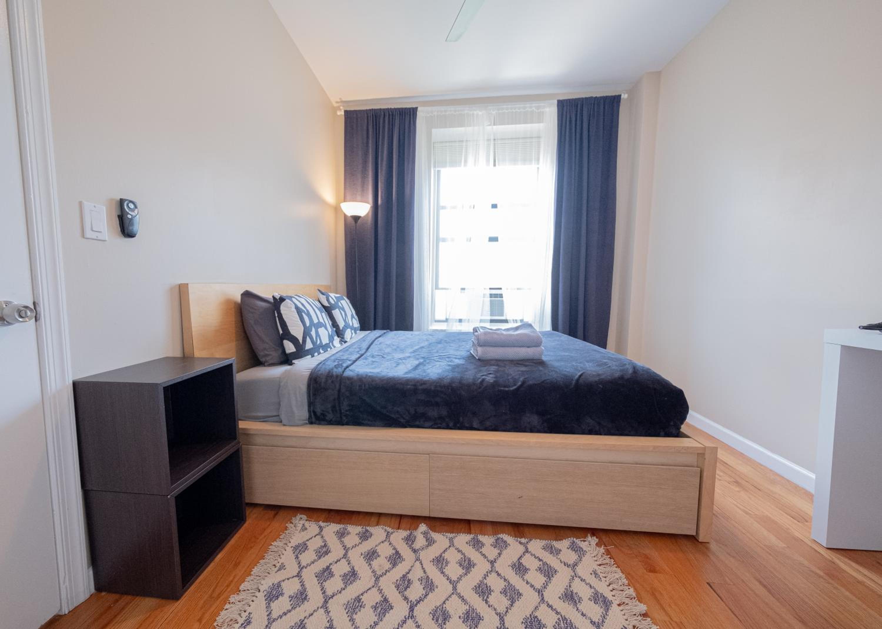 3BR apt two blocks to Central Park elevator, laundry, virtual doorman