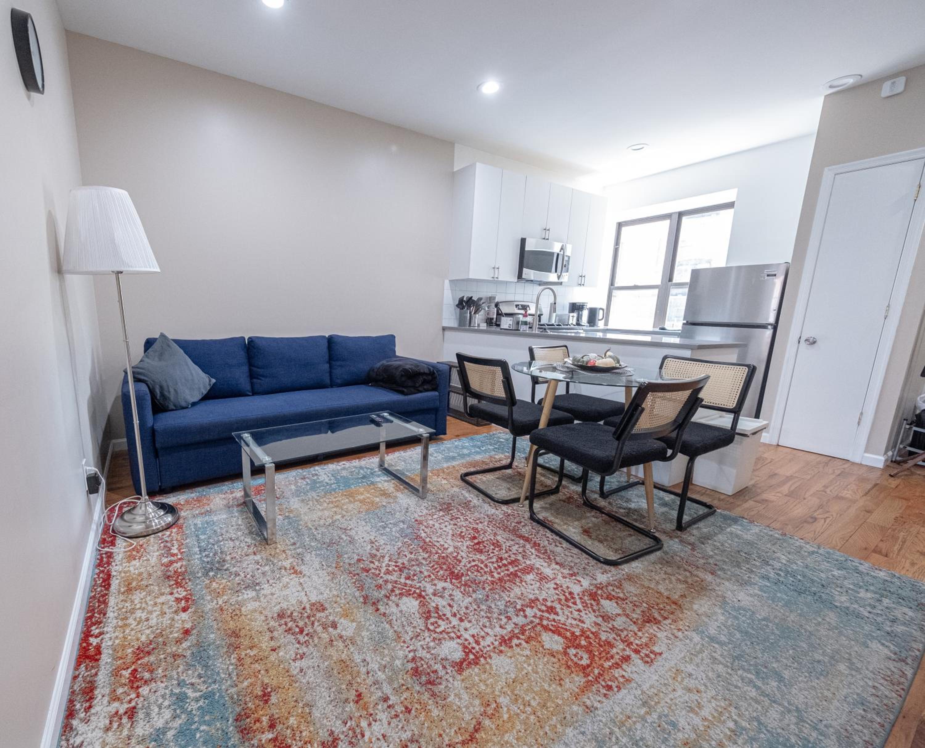3BR apt two blocks to Central Park elevator, laundry, virtual doorman