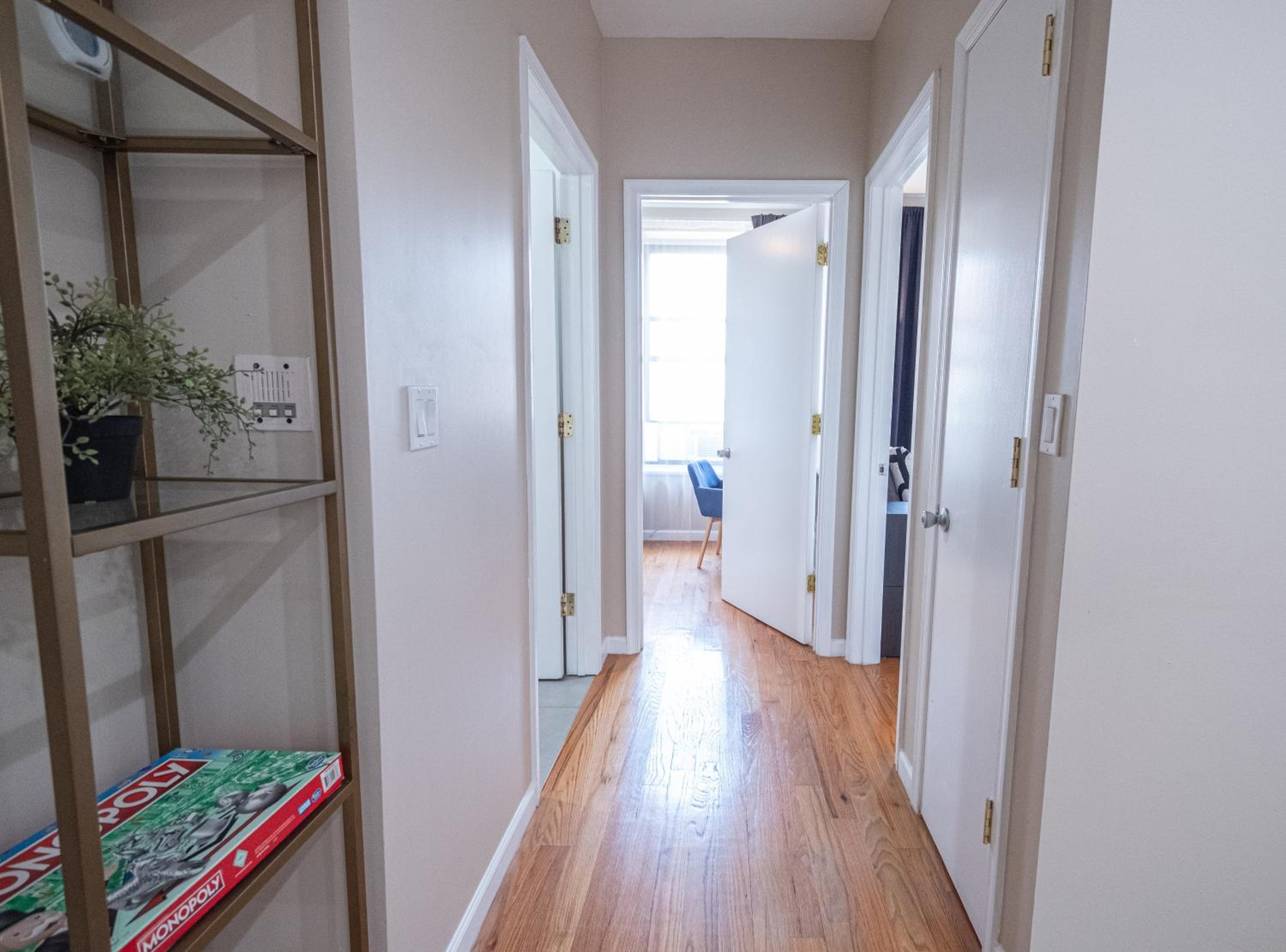3BR apt two blocks to Central Park elevator, laundry, virtual doorman
