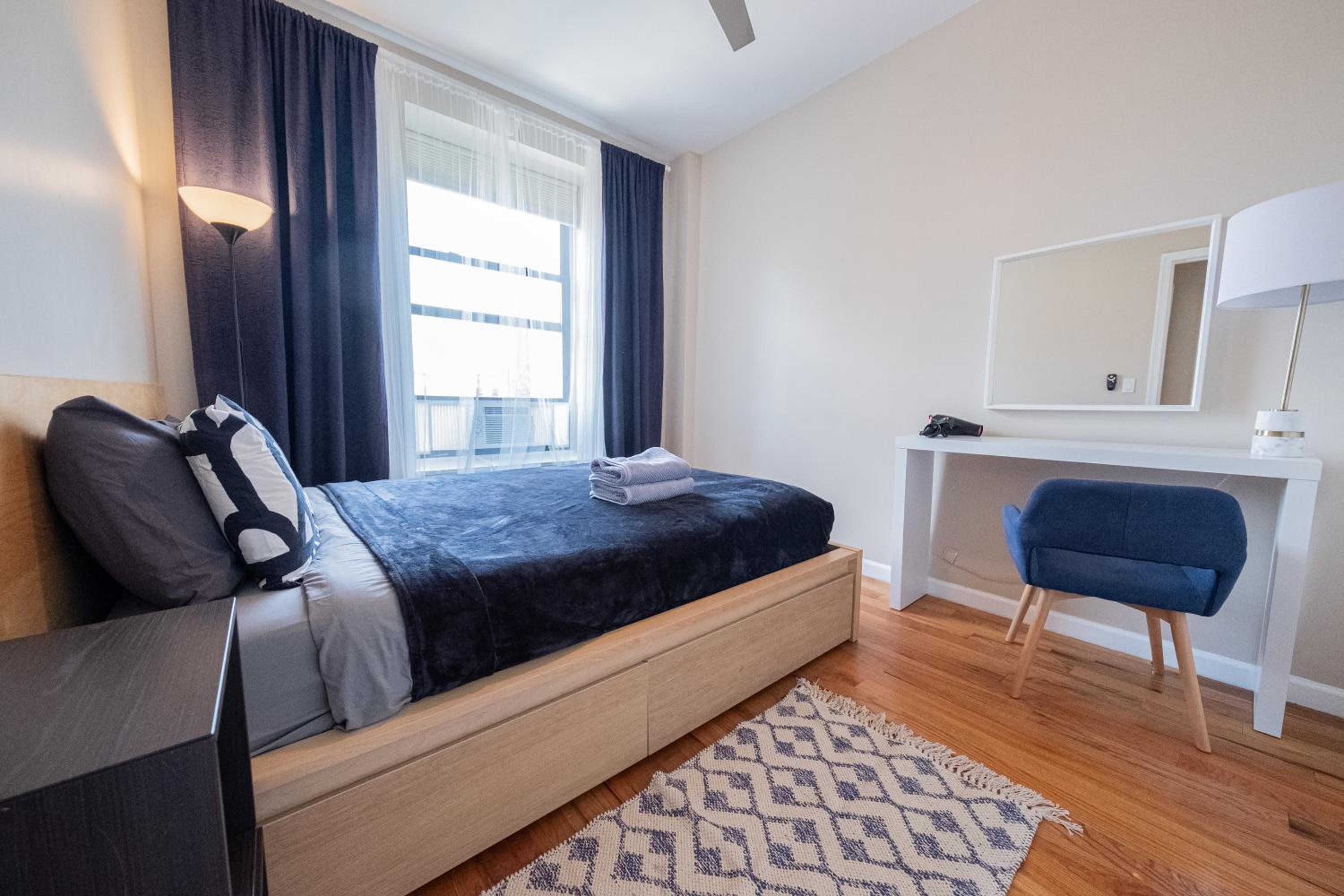 3BR apt two blocks to Central Park elevator, laundry, virtual doorman