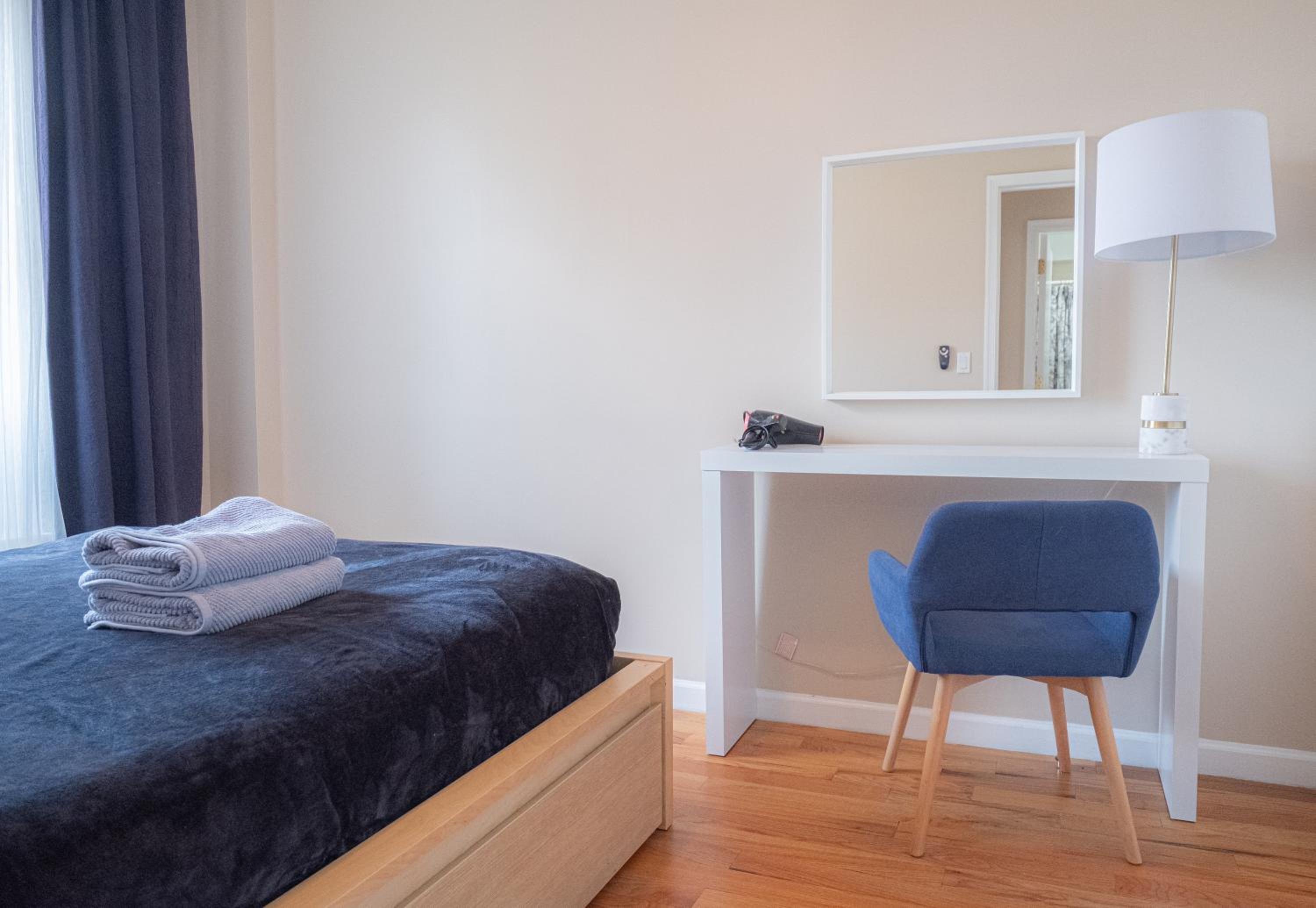 3BR apt two blocks to Central Park elevator, laundry, virtual doorman