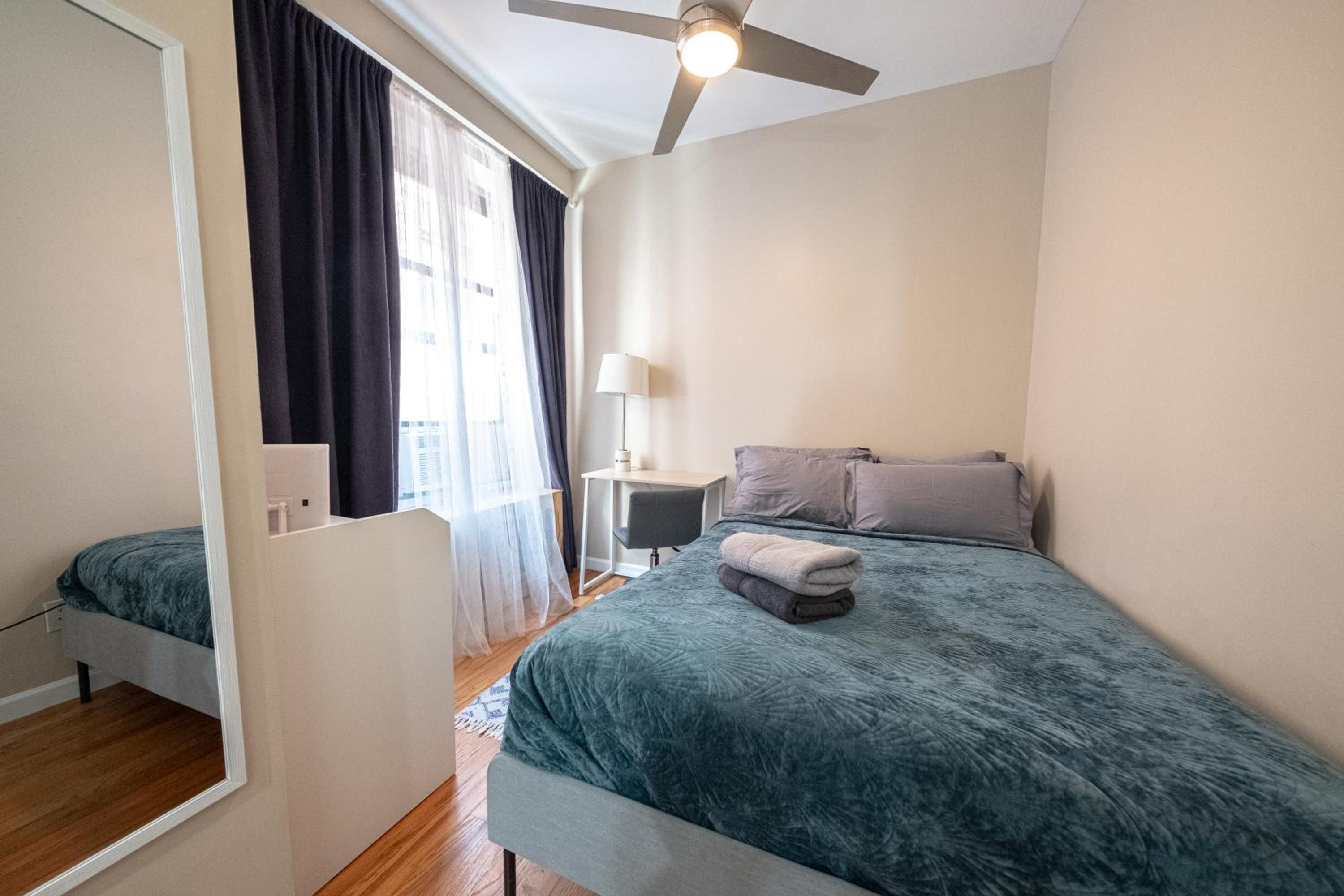 3BR apt two blocks to Central Park elevator, laundry, virtual doorman