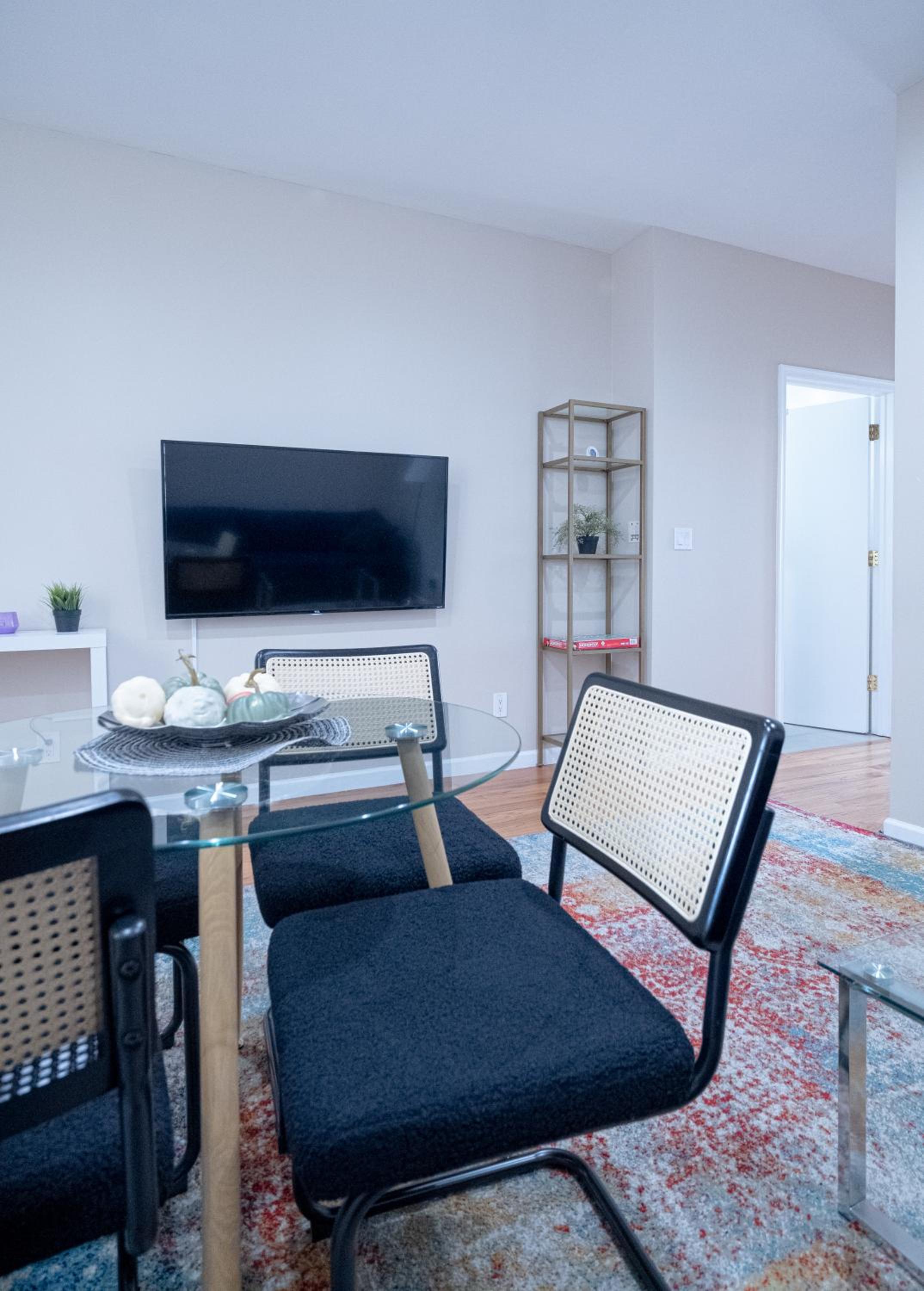 3BR apt two blocks to Central Park elevator, laundry, virtual doorman