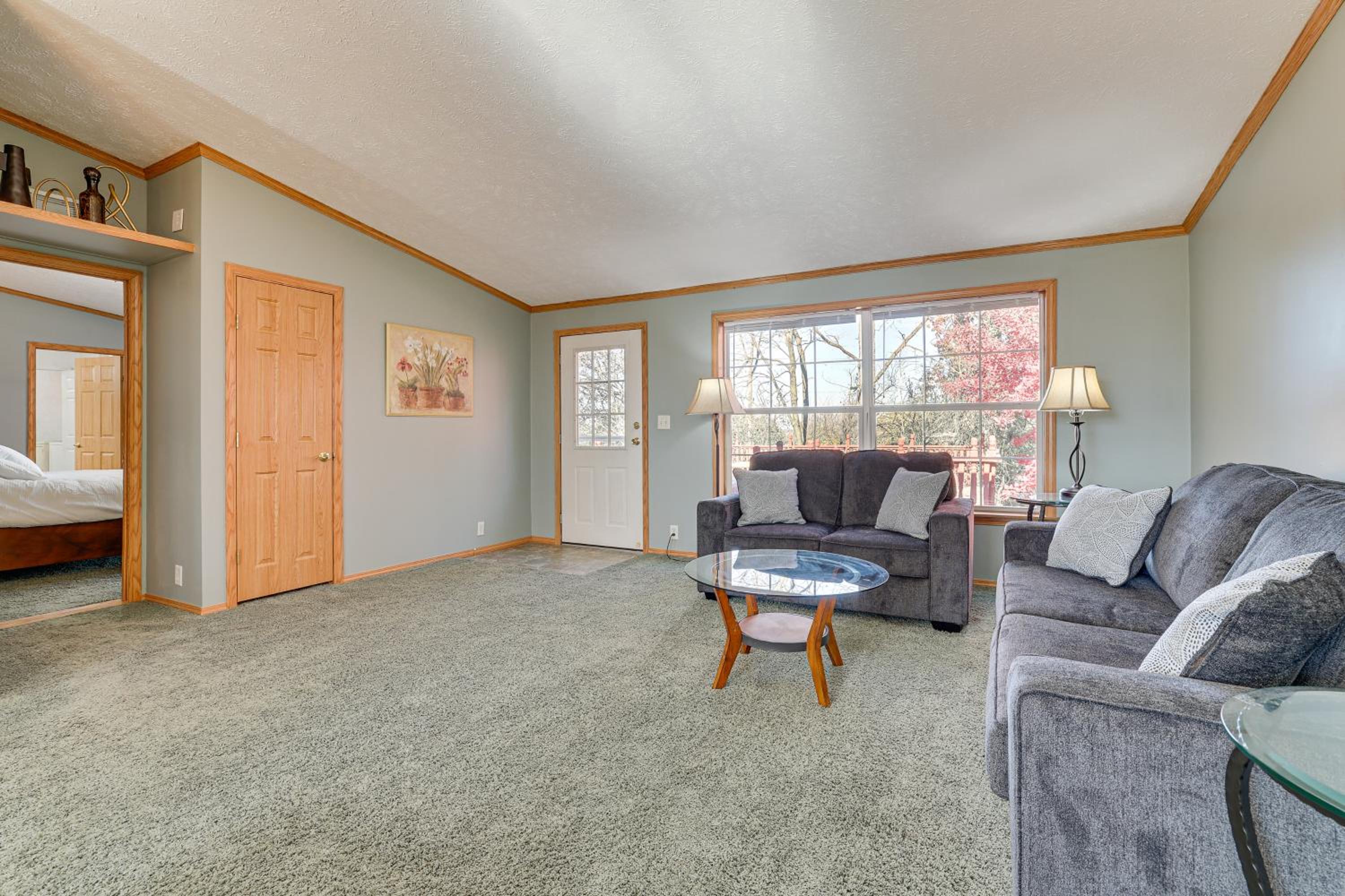 8 Mi to Dtwn Rochester Peaceful Home with Deck!