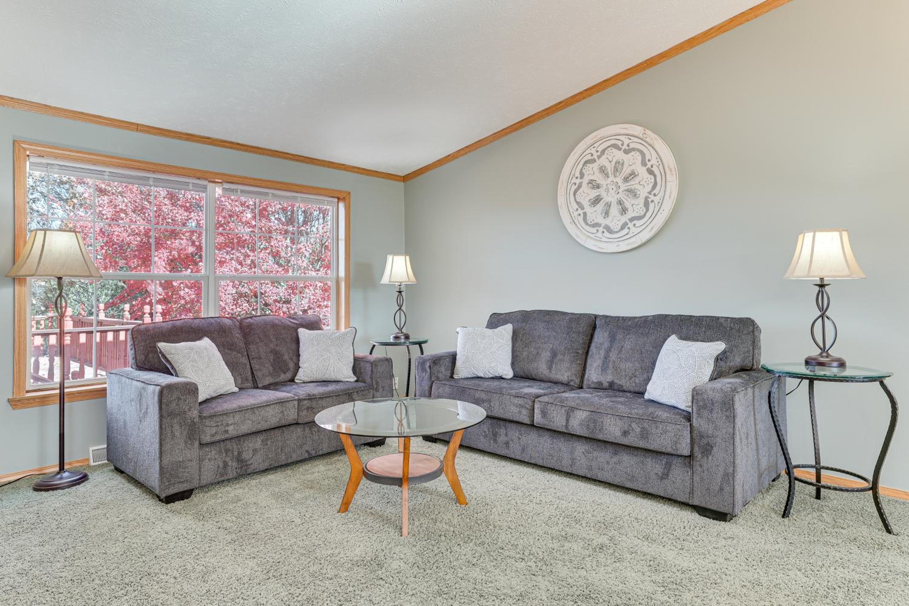 8 Mi to Dtwn Rochester Peaceful Home with Deck!