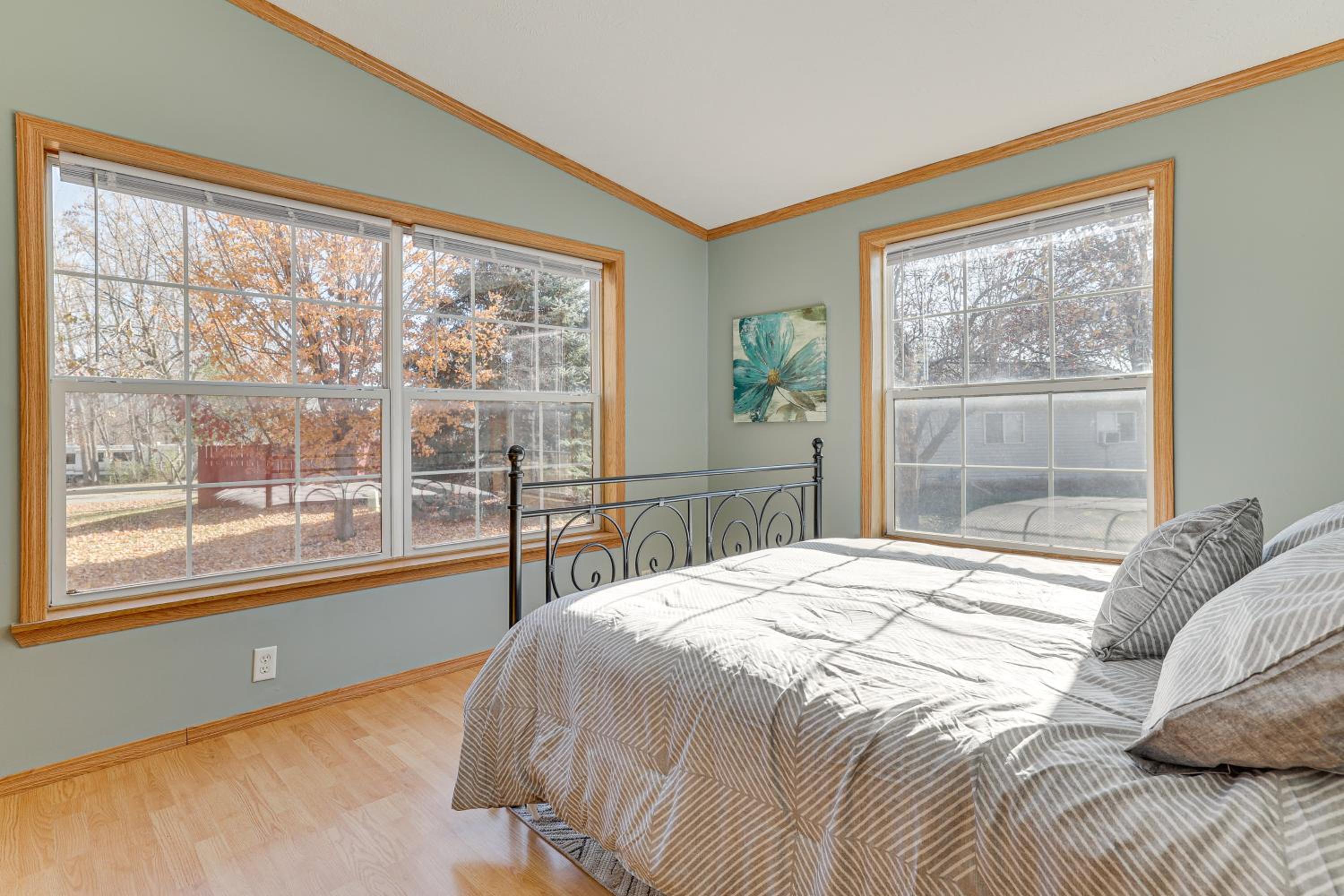 8 Mi to Dtwn Rochester Peaceful Home with Deck!