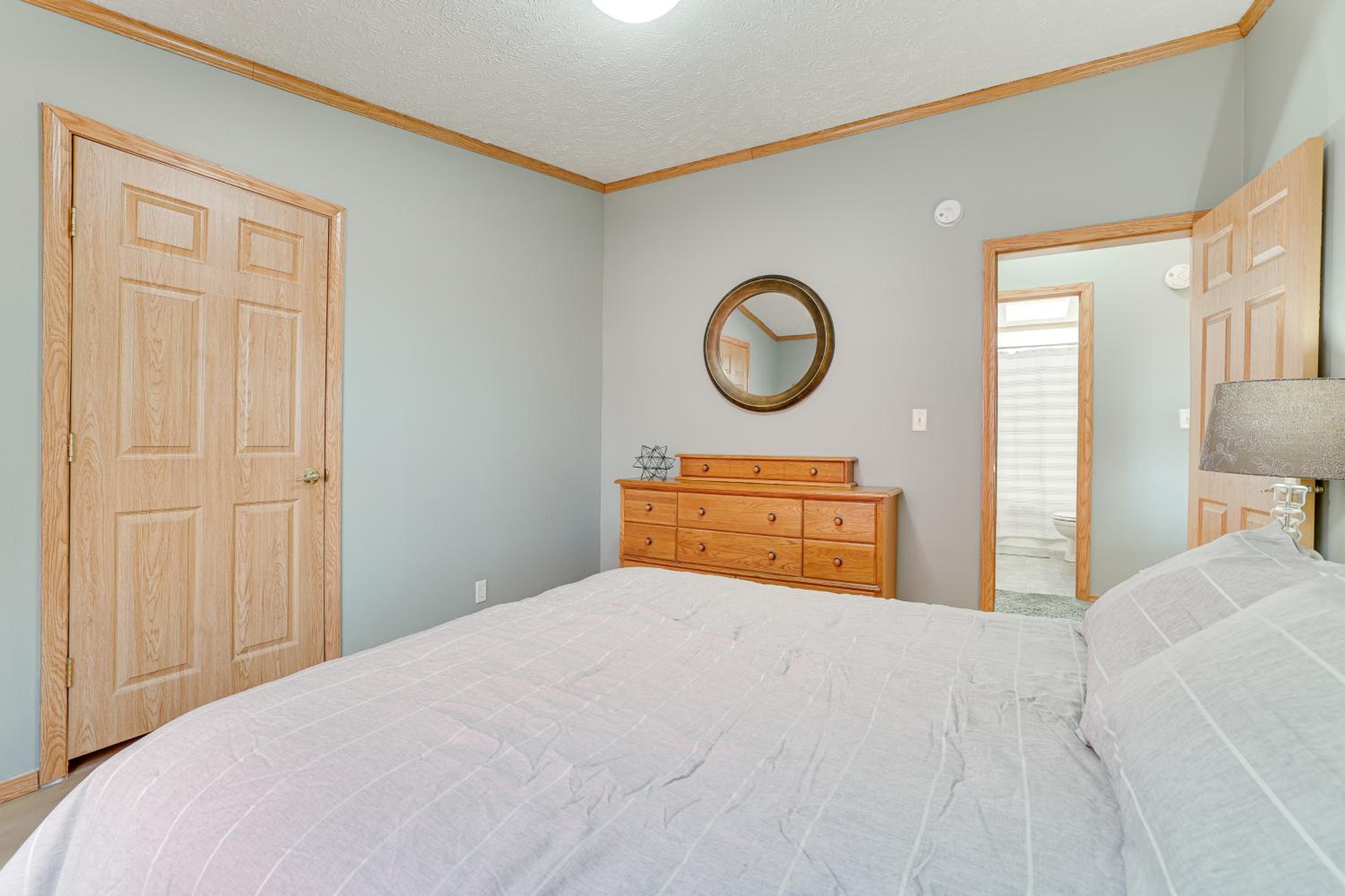 8 Mi to Dtwn Rochester Peaceful Home with Deck!