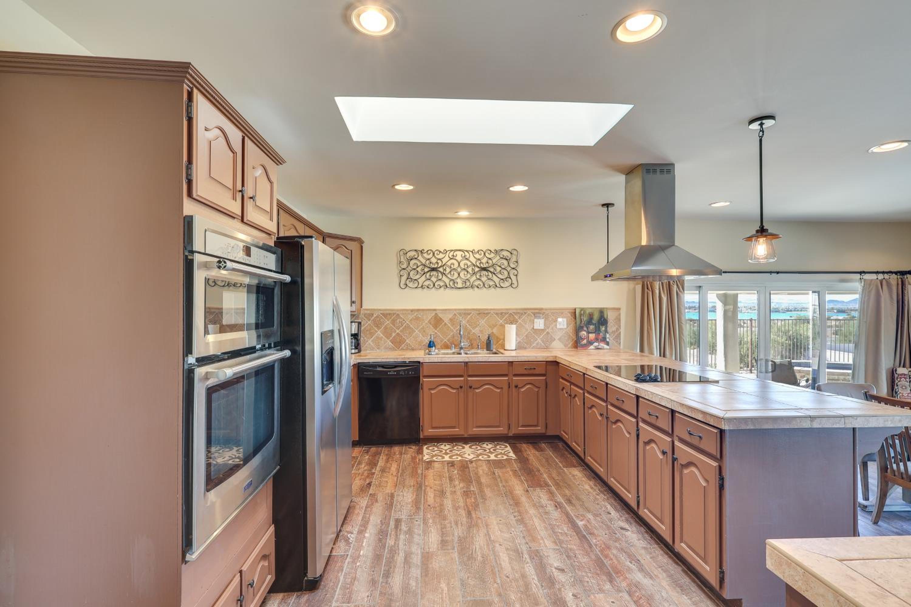 Enjoy Million-Dollar Views! Lake Havasu City Home