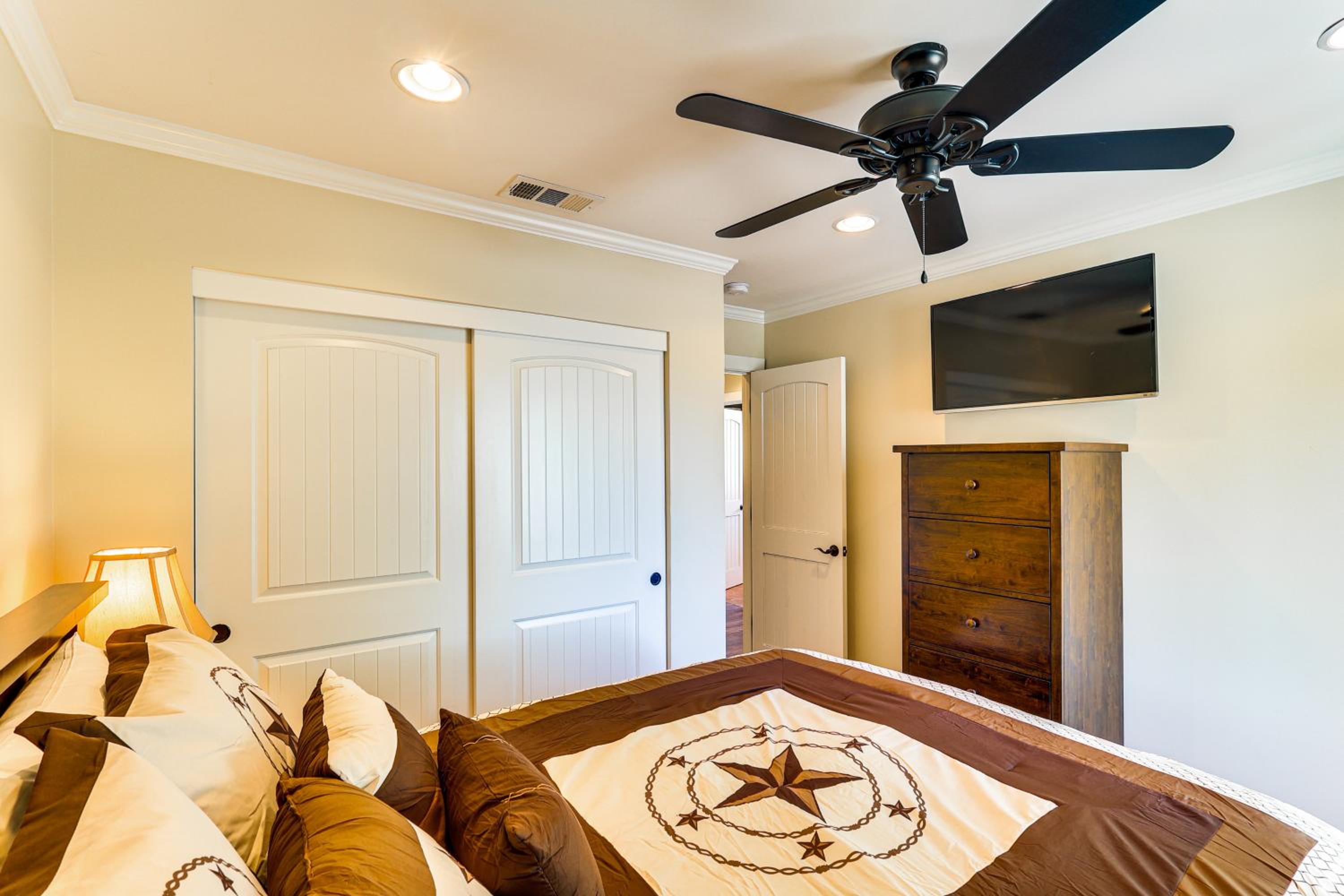 Enjoy Million-Dollar Views! Lake Havasu City Home