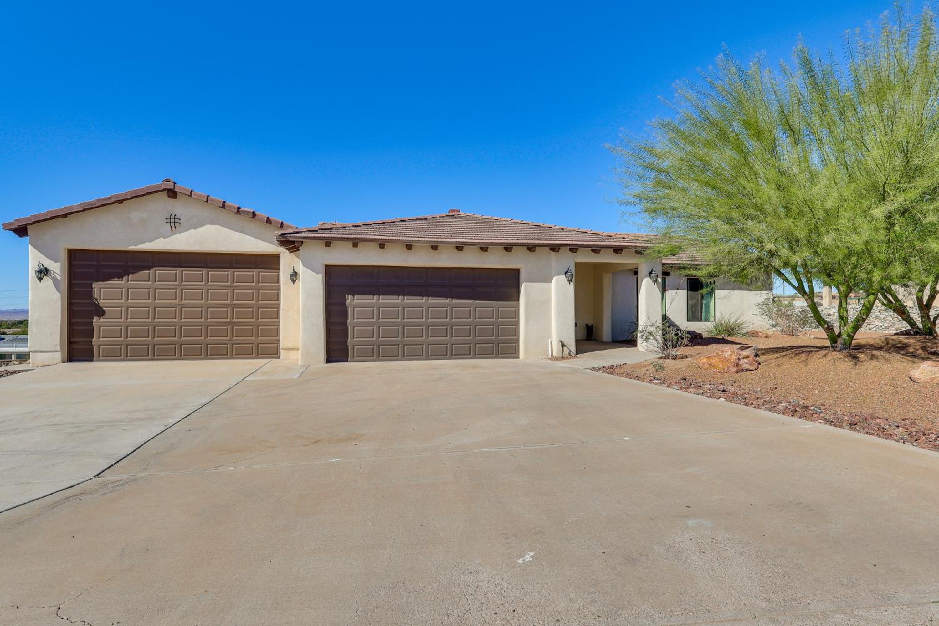 Enjoy Million-Dollar Views! Lake Havasu City Home