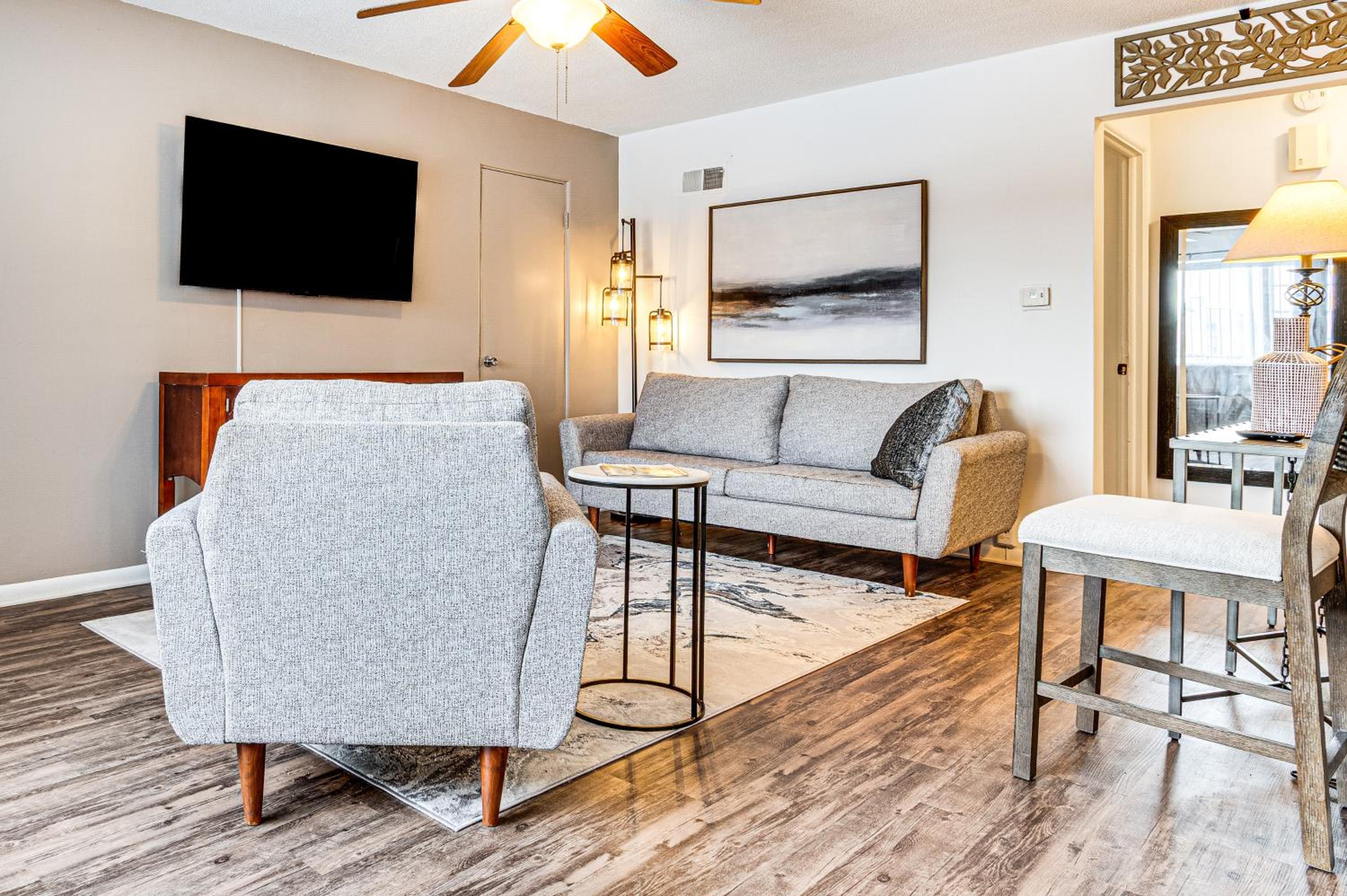 Pet Friendly near Park 6 mi to Speedway