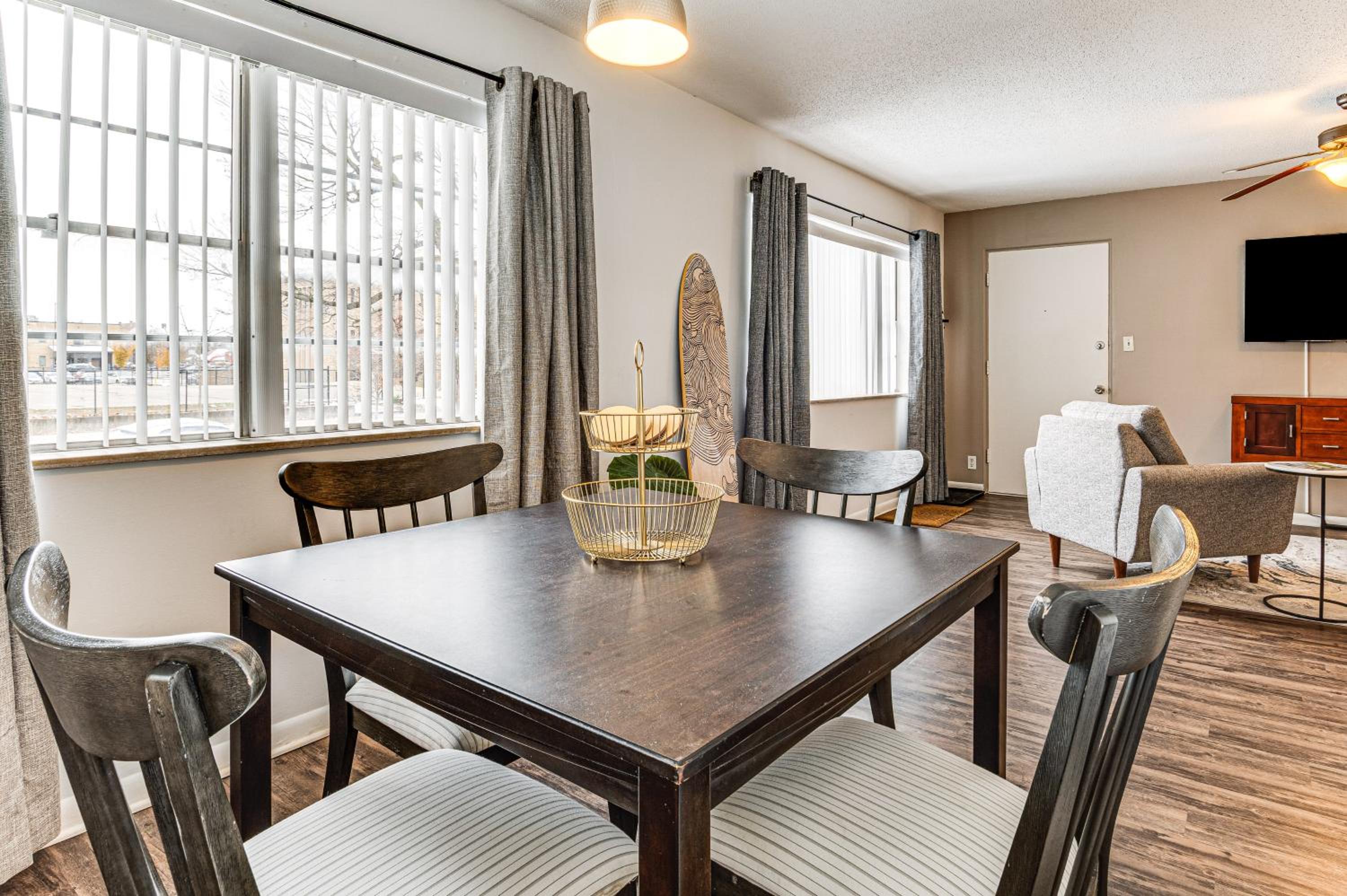 Pet Friendly near Park 6 mi to Speedway