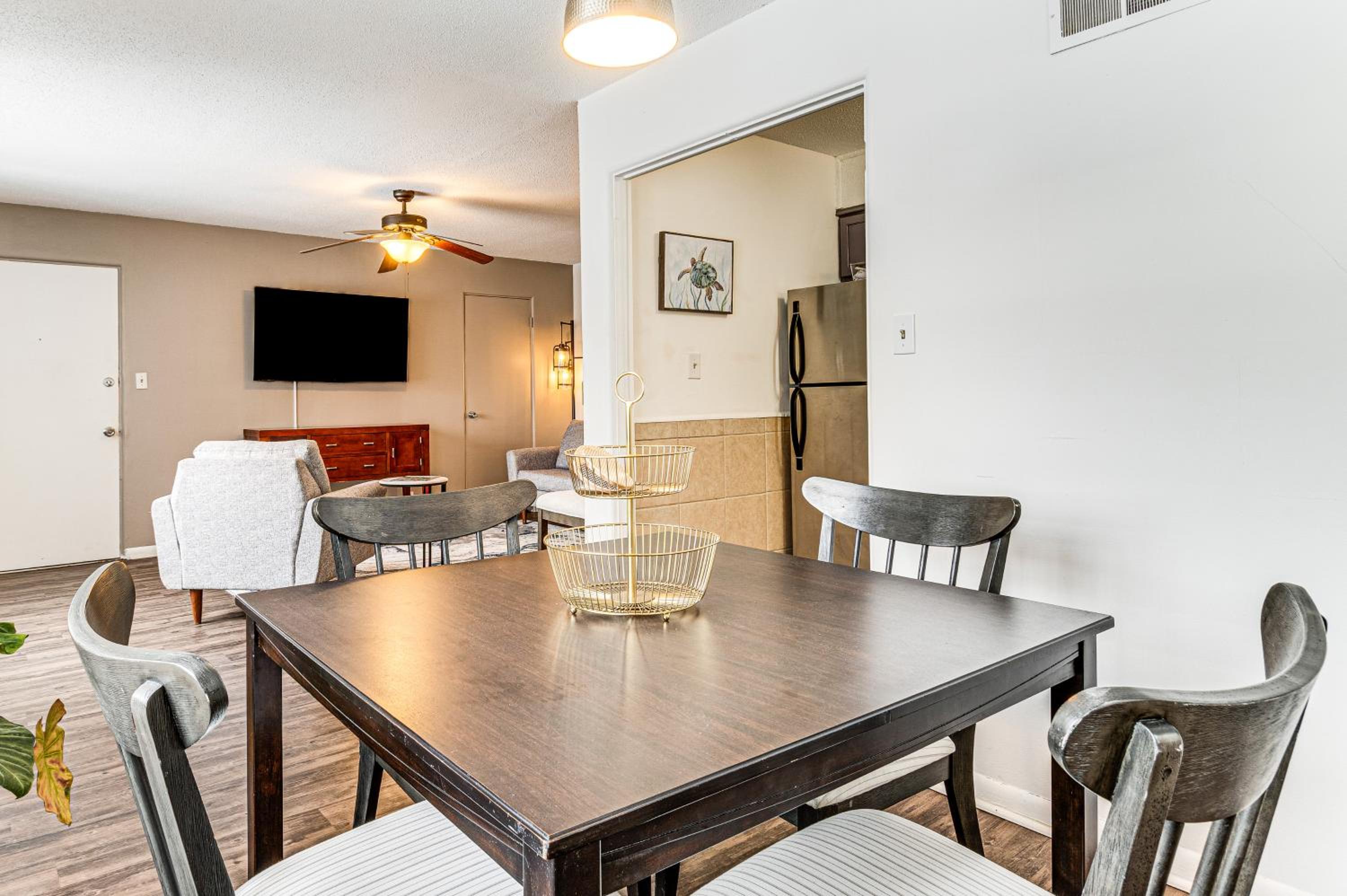 Pet Friendly near Park 6 mi to Speedway