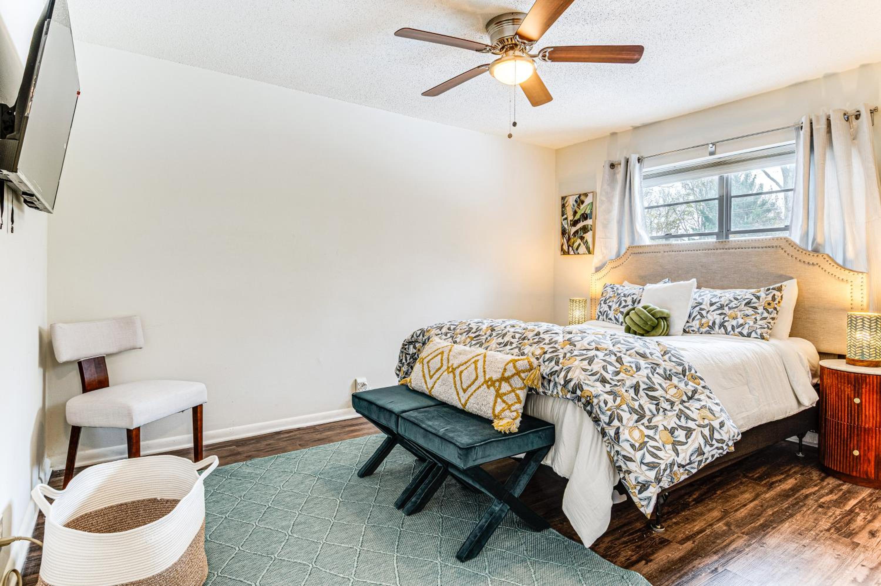Pet Friendly near Park 6 mi to Speedway