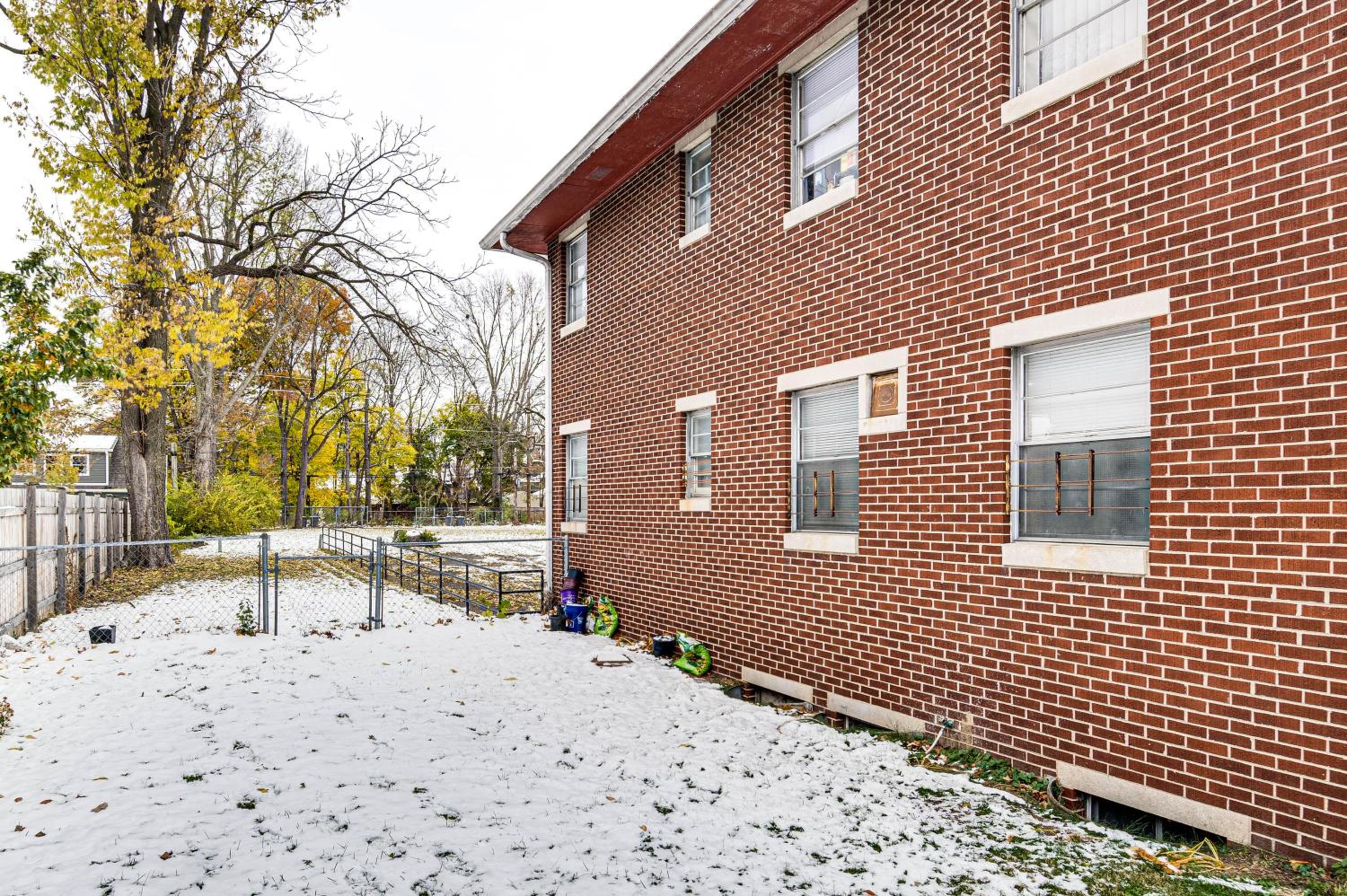 Pet Friendly near Park 6 mi to Speedway