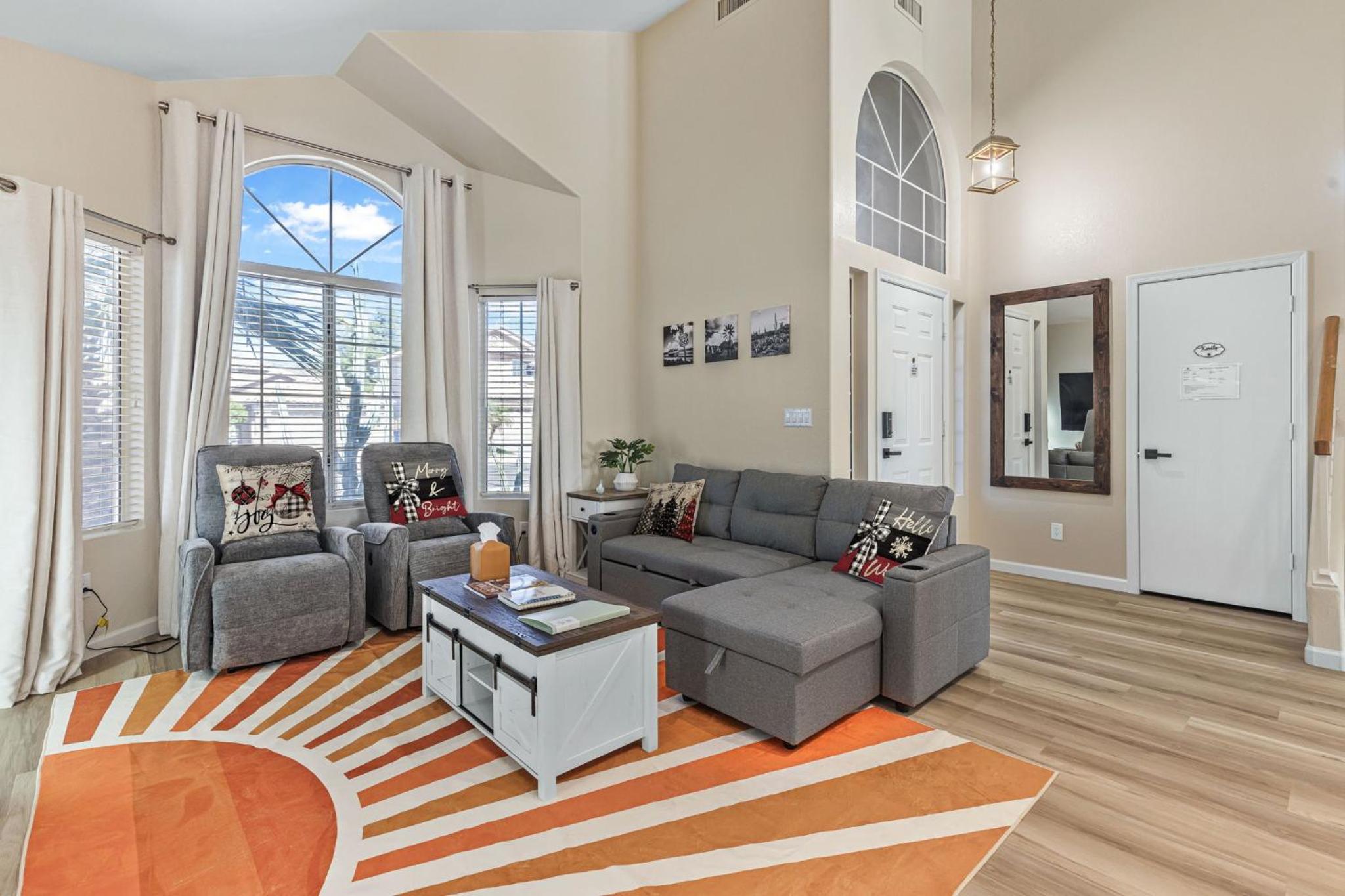 Sparkling Saltwater Pool - Spa - Firepit - WiFi - 4BR 3BA - Near Top Golf Courses