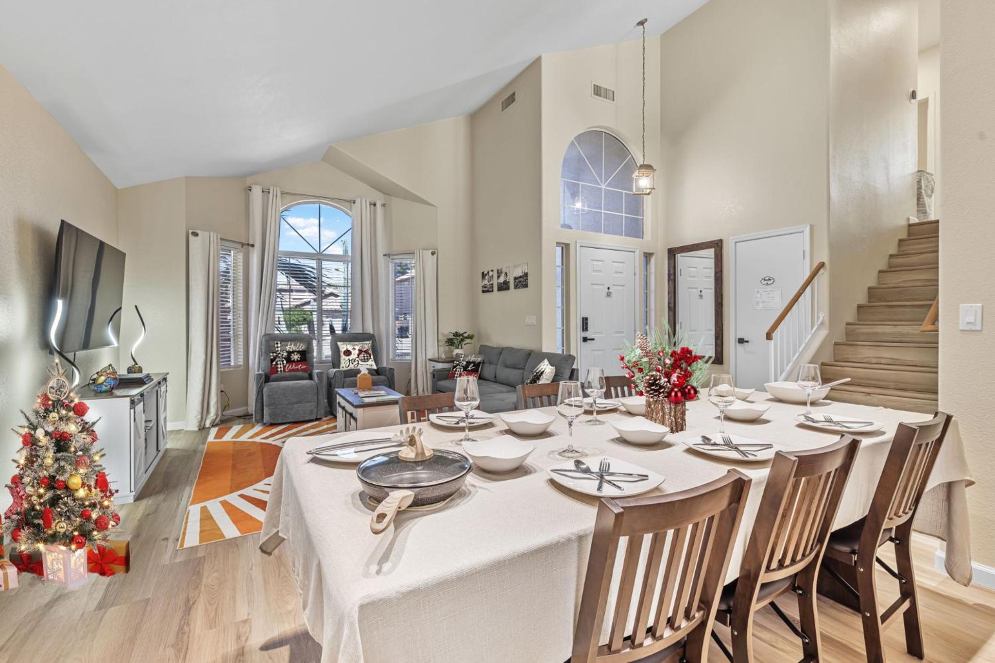 Sparkling Saltwater Pool - Spa - Firepit - WiFi - 4BR 3BA - Near Top Golf Courses