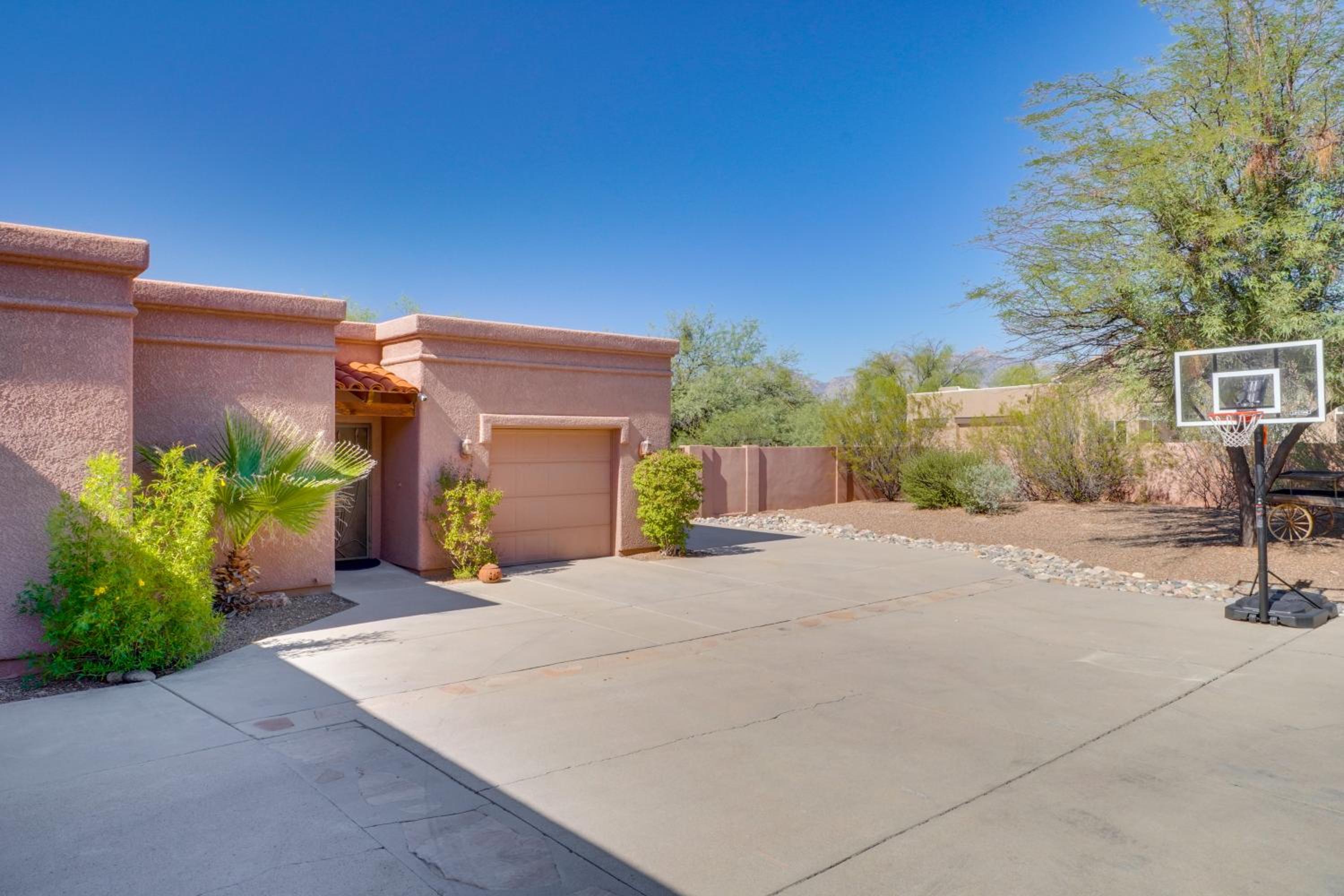 Mtn-View Tucson Home Near Hiking and Biking