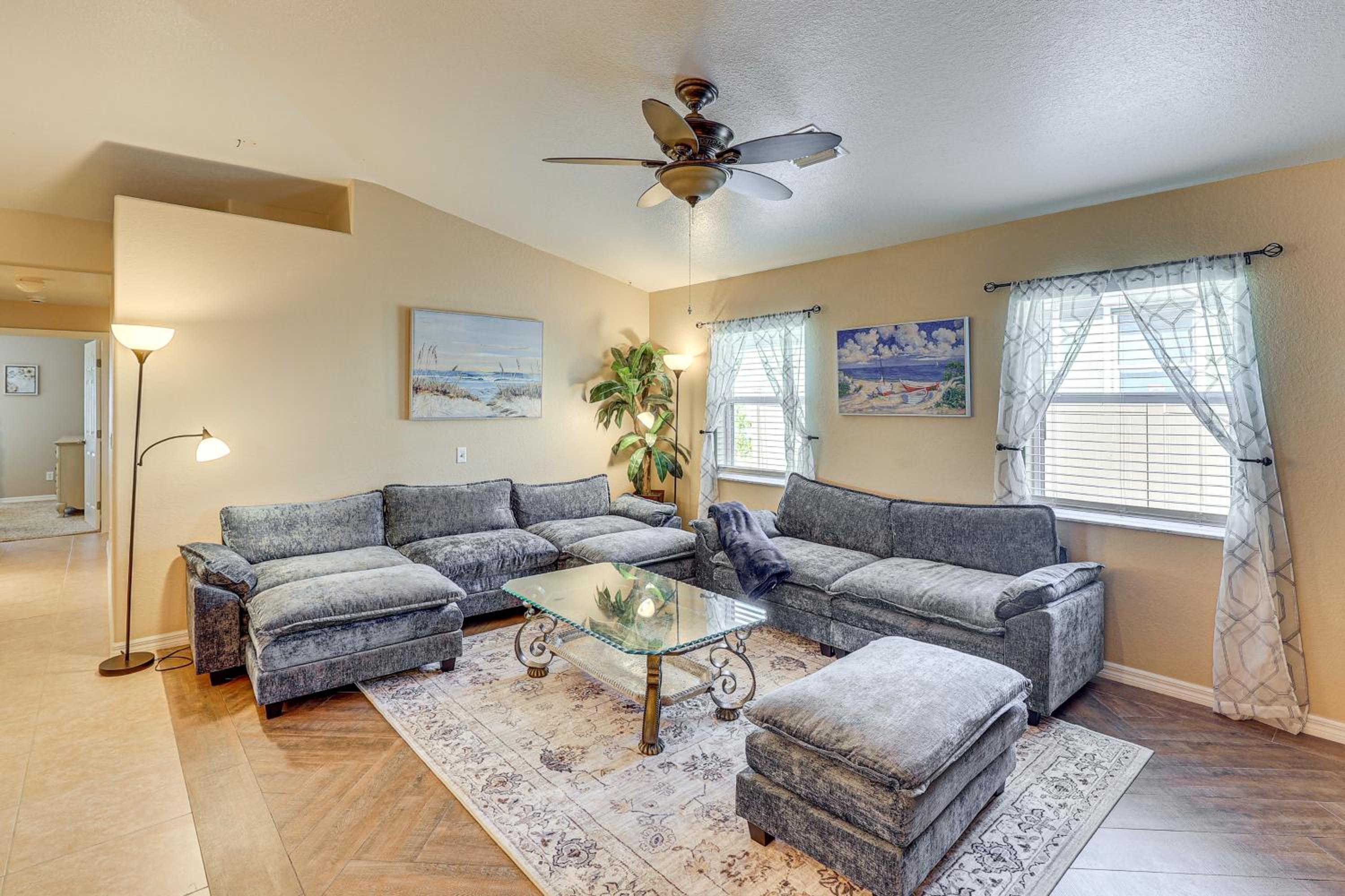 Family Fun! Spacious Home in Cape Coral
