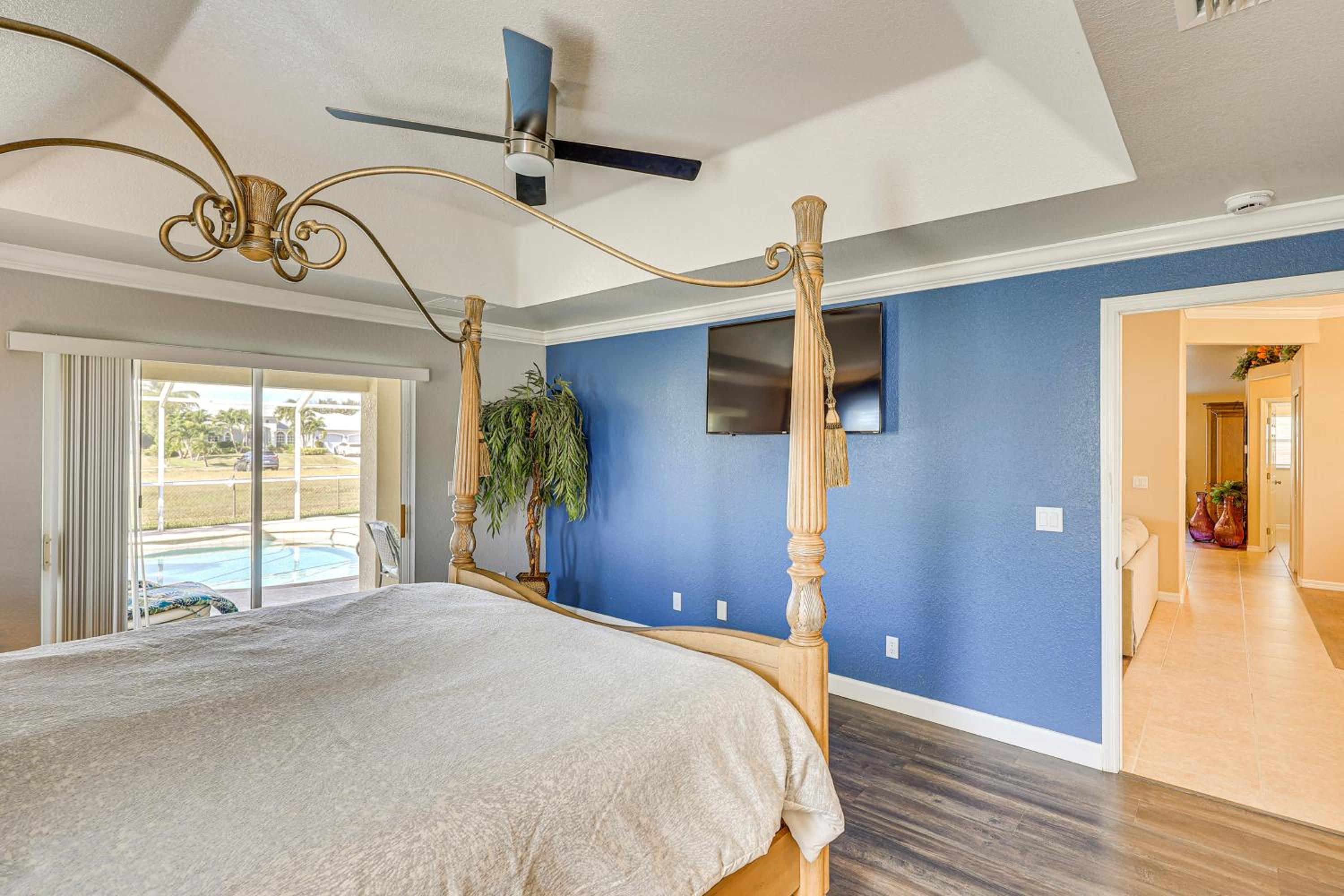 Family Fun! Spacious Home in Cape Coral