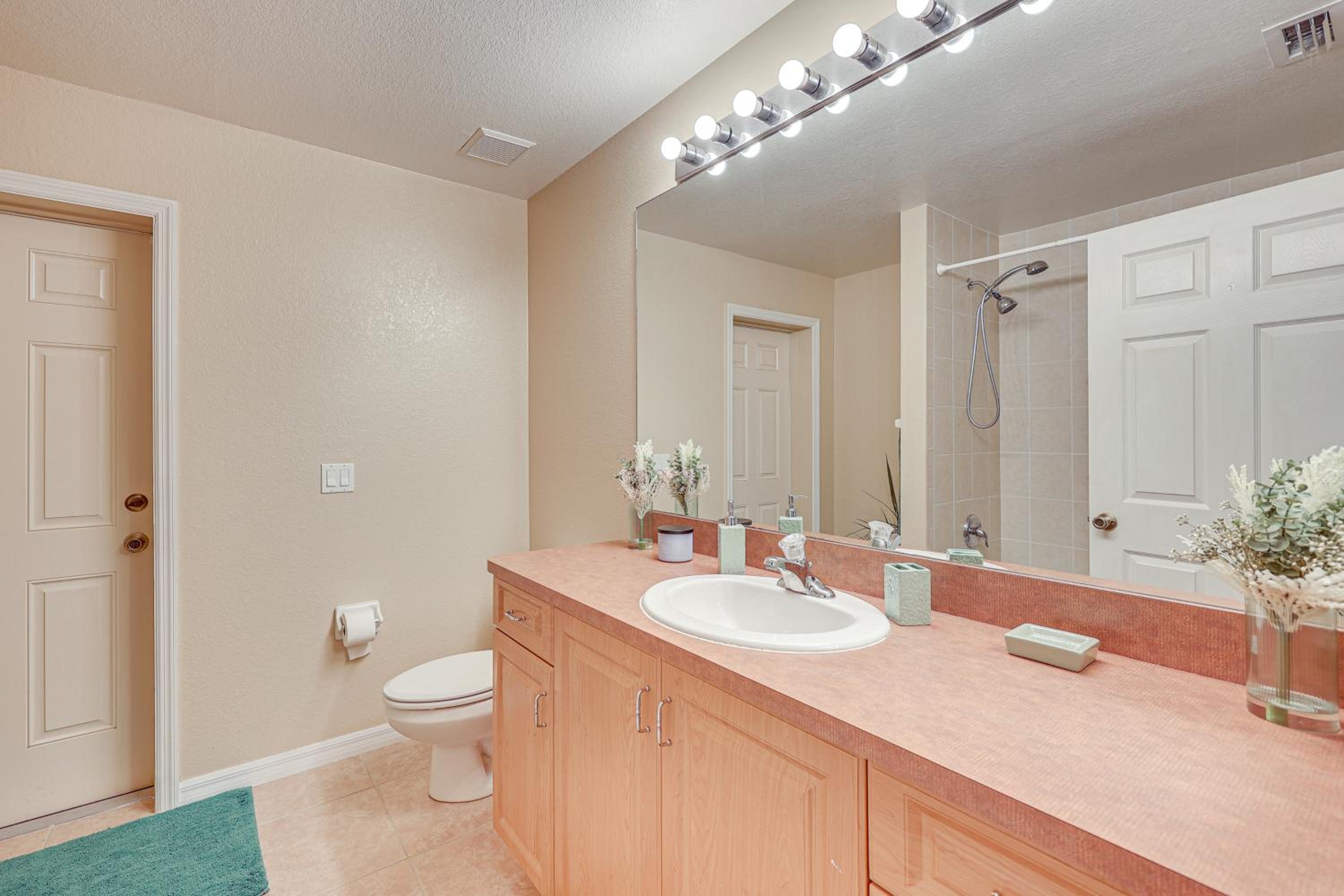 Family Fun! Spacious Home in Cape Coral