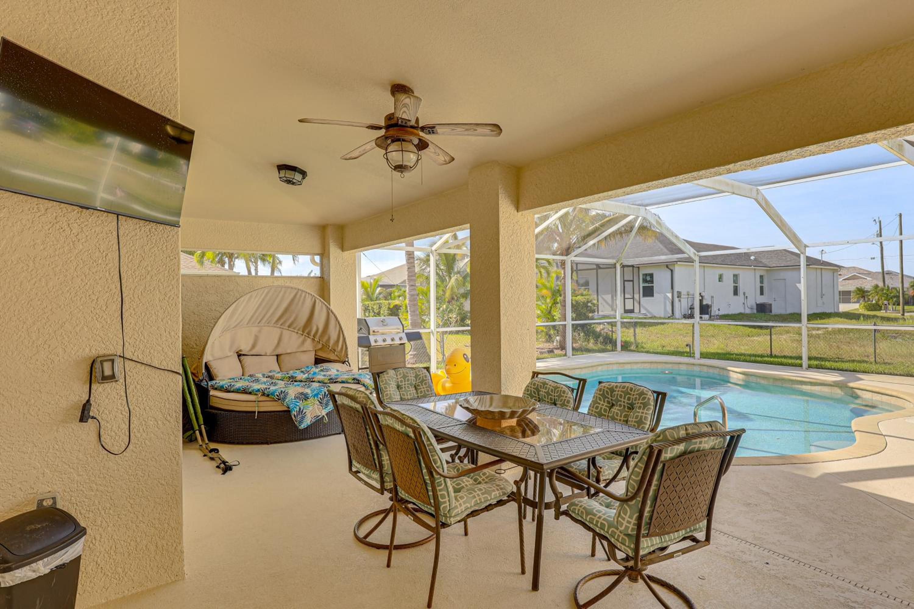 Family Fun! Spacious Home in Cape Coral