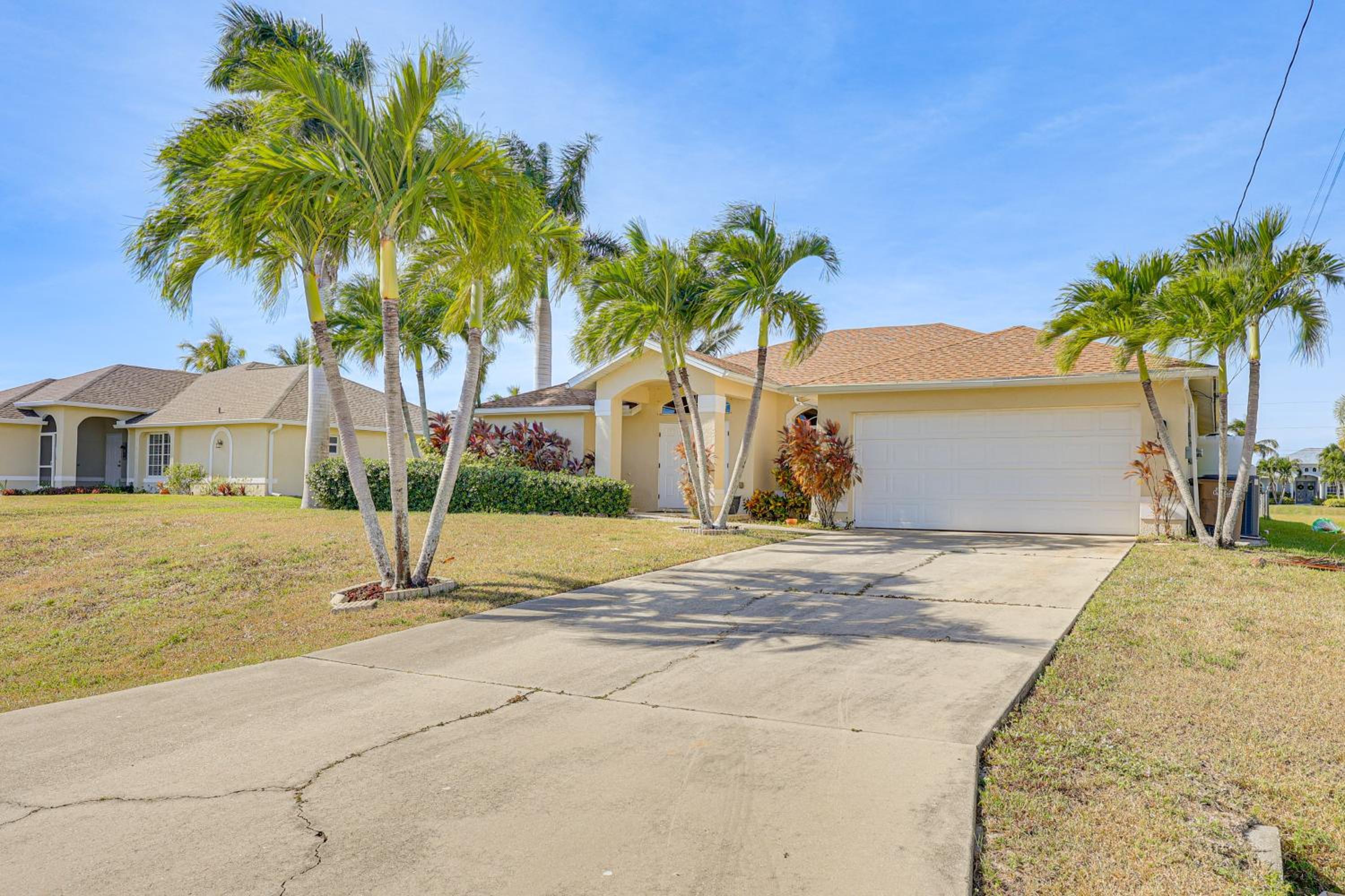 Family Fun! Spacious Home in Cape Coral