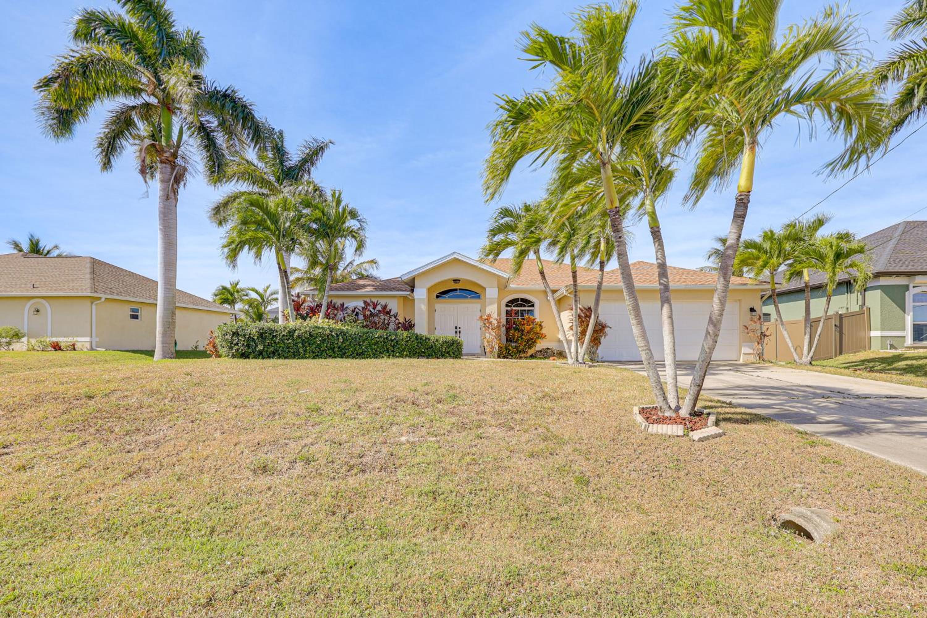 Family Fun! Spacious Home in Cape Coral