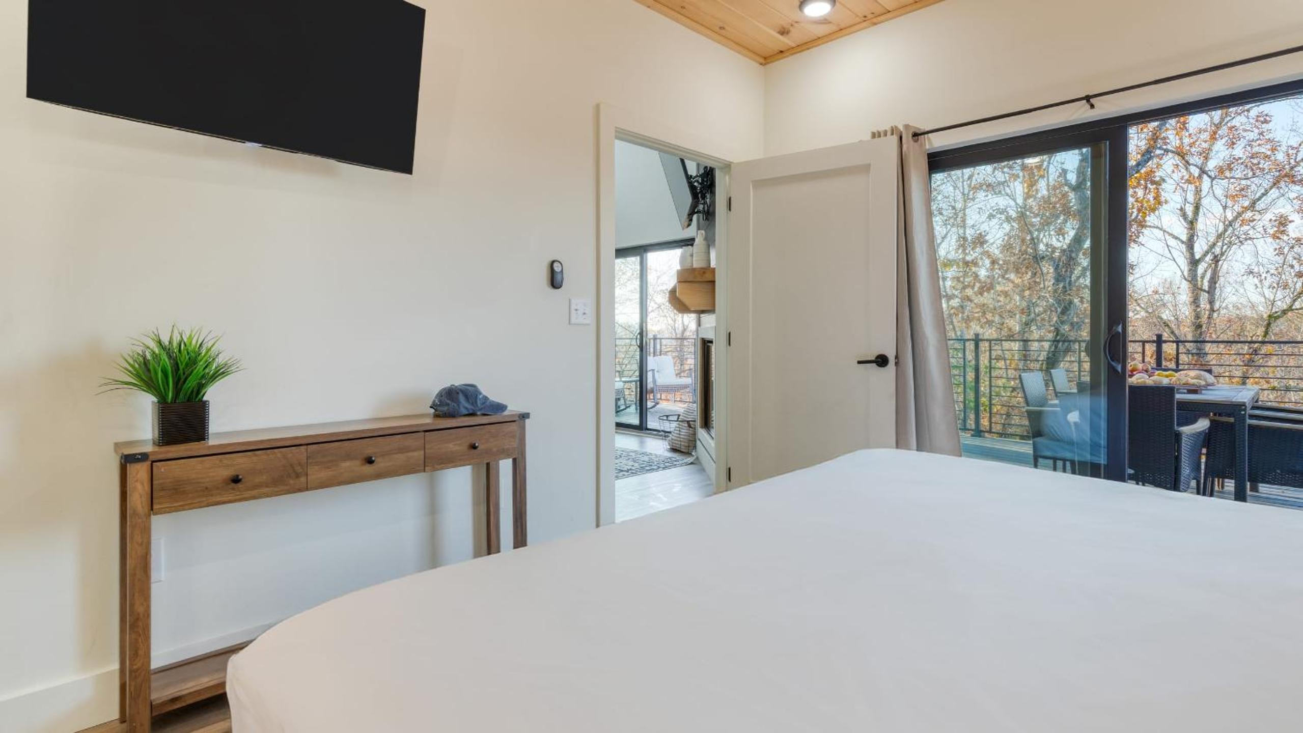 Indoor Pool Hot Tub Vols Spirit with Sweeping Mountain Views Smokeys Den by AvantStay