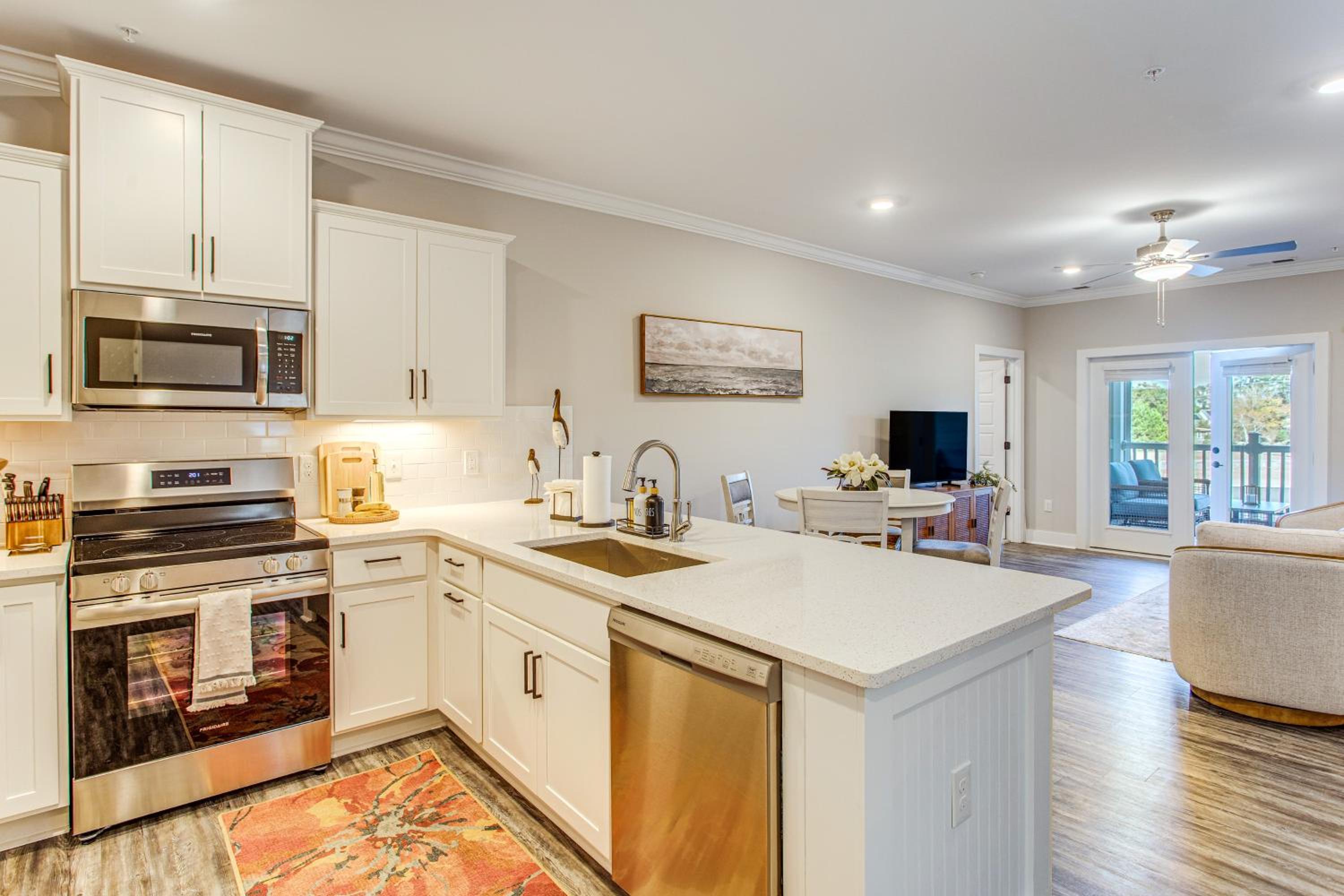 Golf Getaway in Calabash with Pool and Rec Ctr Access!
