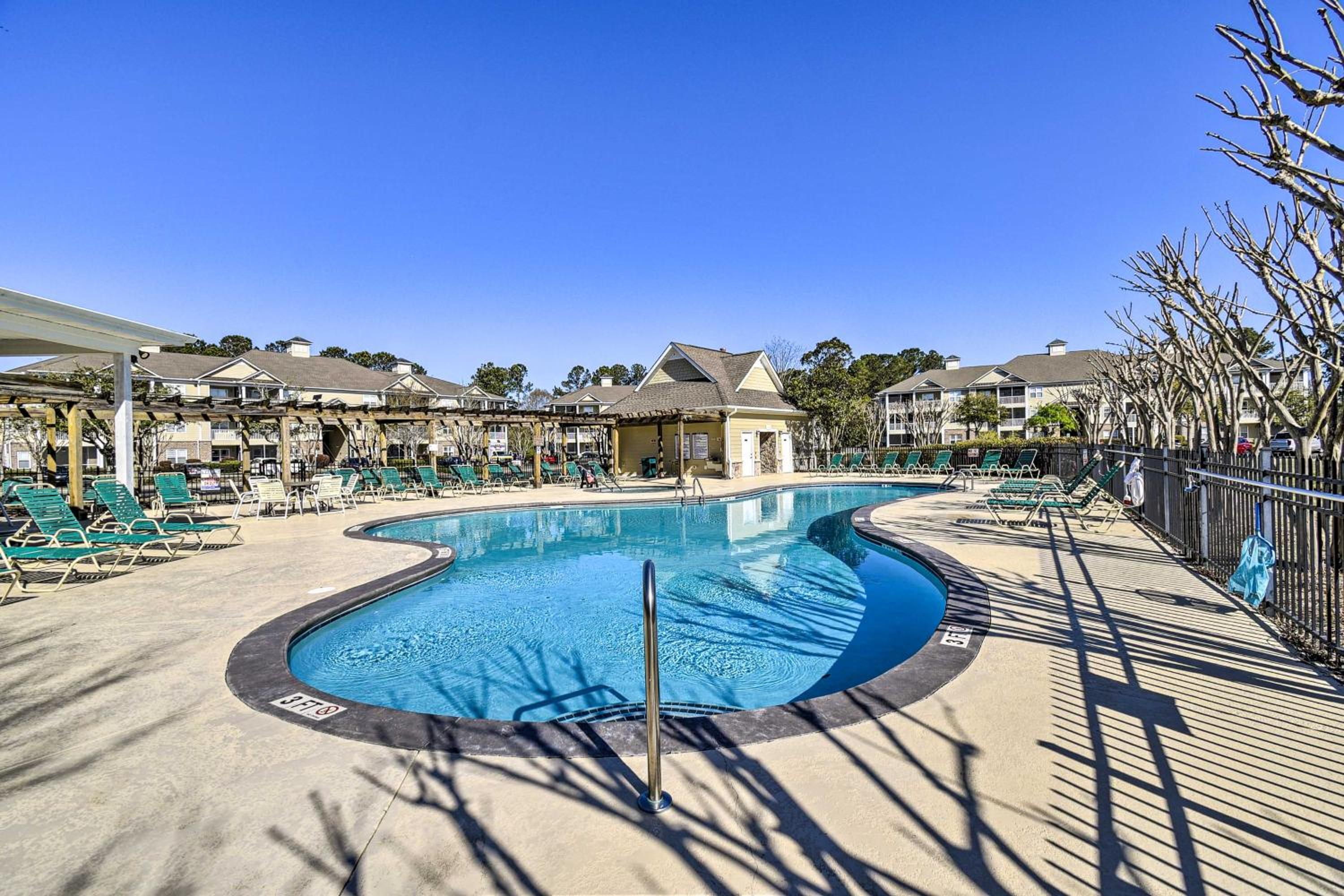 Golf Getaway in Calabash with Pool and Rec Ctr Access!