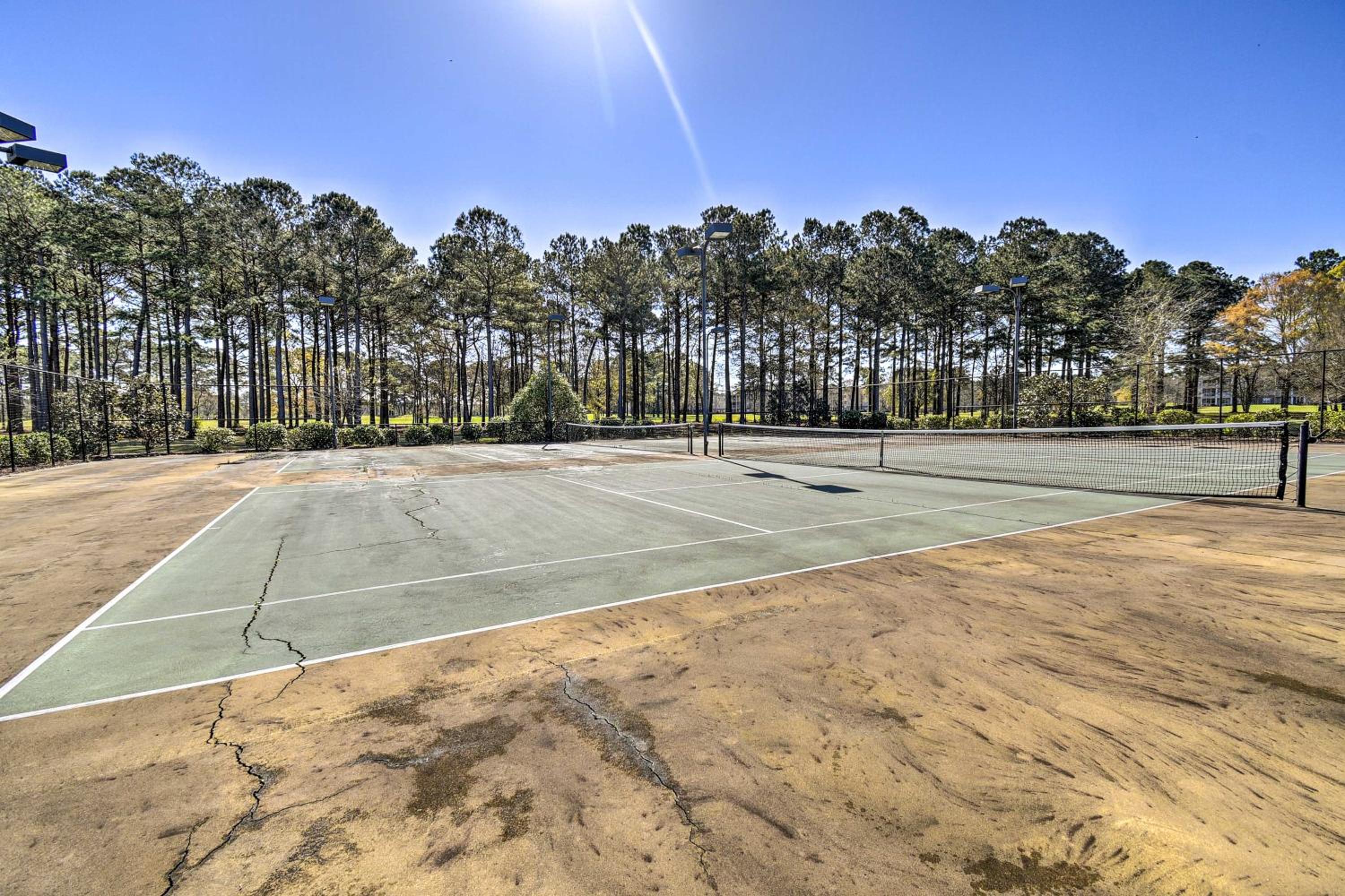 Golf Getaway in Calabash with Pool and Rec Ctr Access!